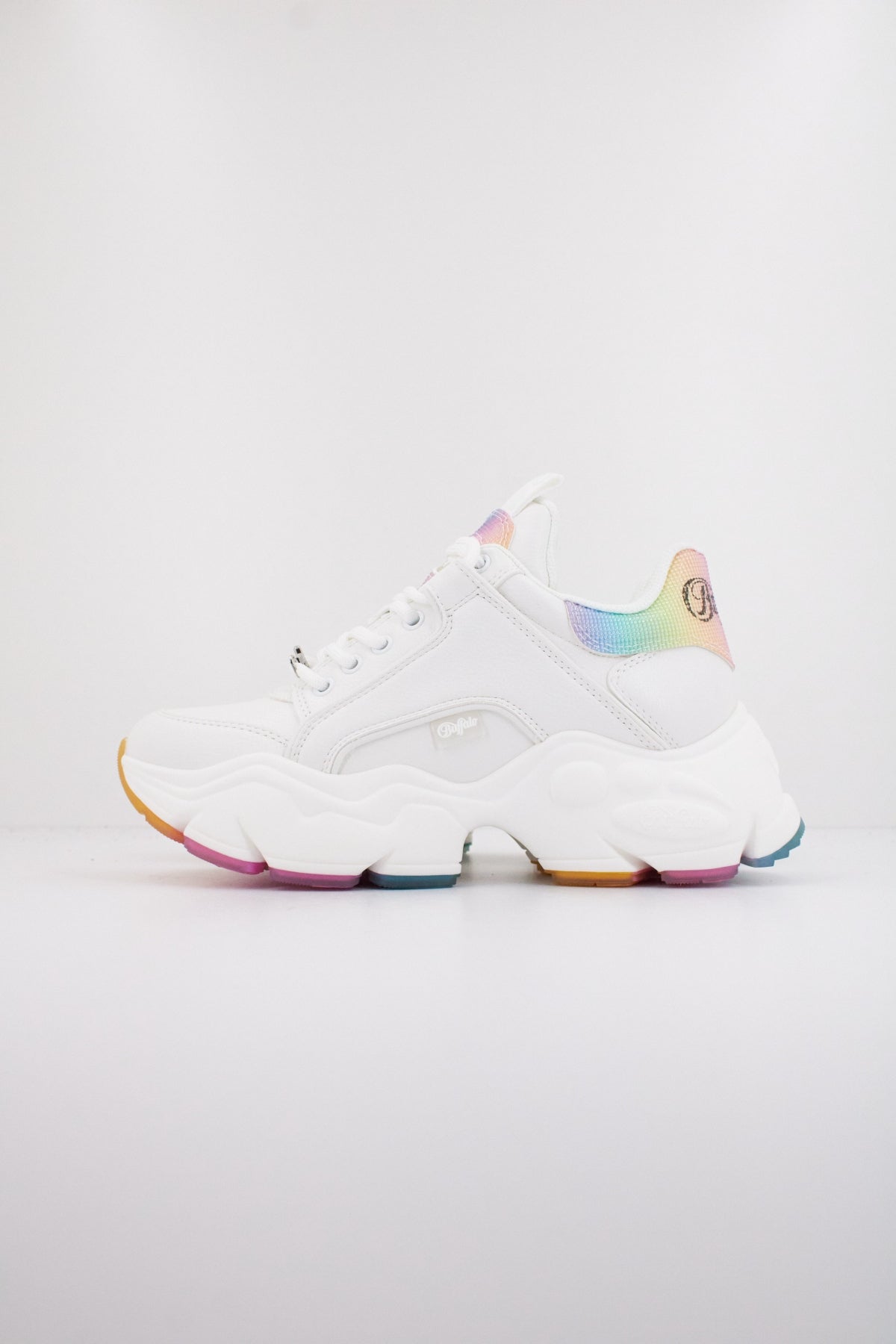 BUFFALO BINARY C en color BLANCO  (1)