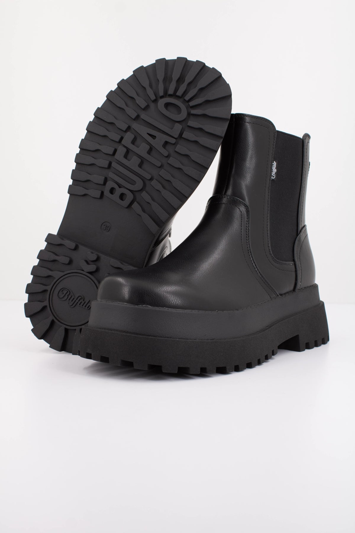 BUFFALO PLUTO CHELSEA VEGAN N en color NEGRO  (5)