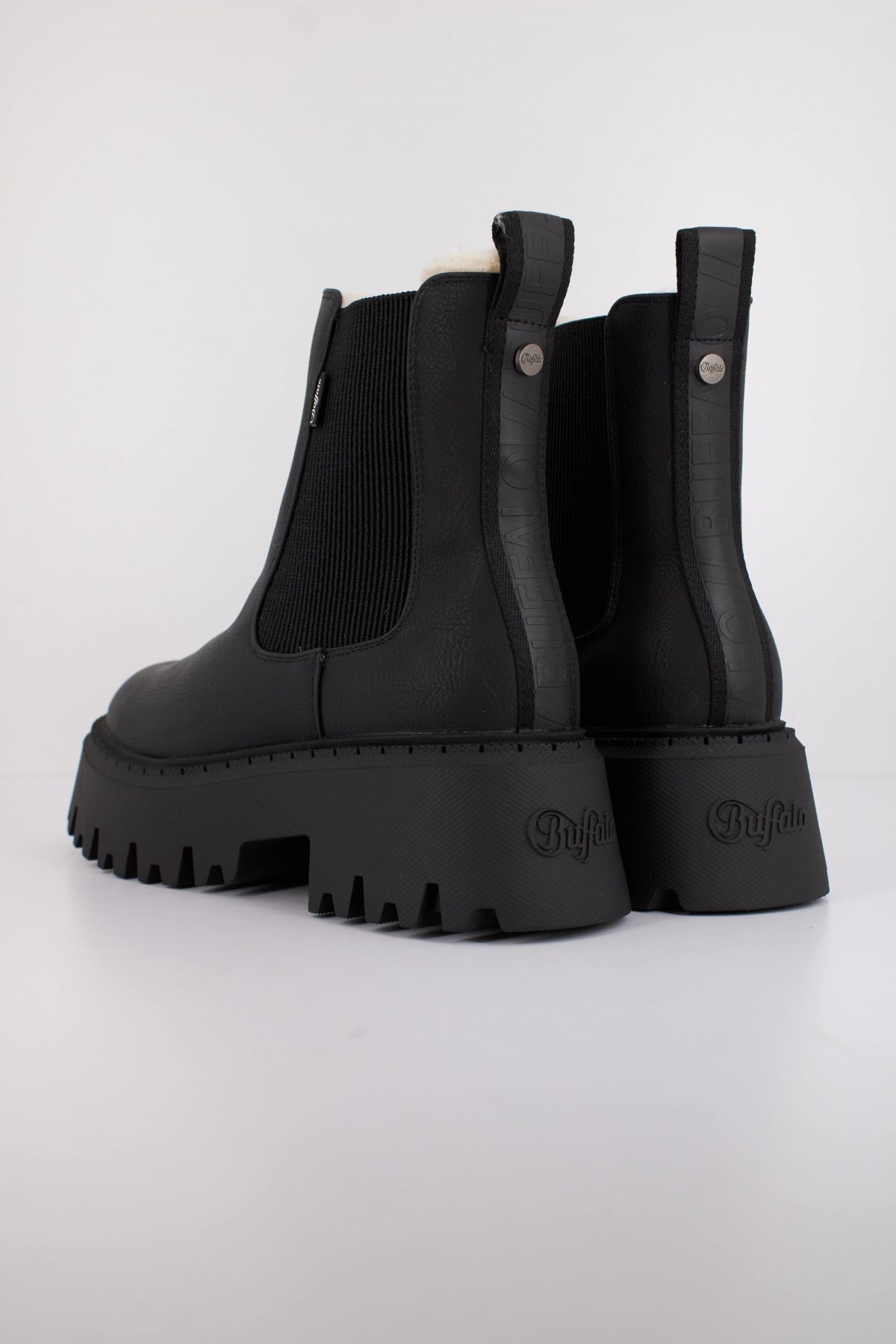 BUFFALO ASPEN CHELSEA WARM en color NEGRO  (3)