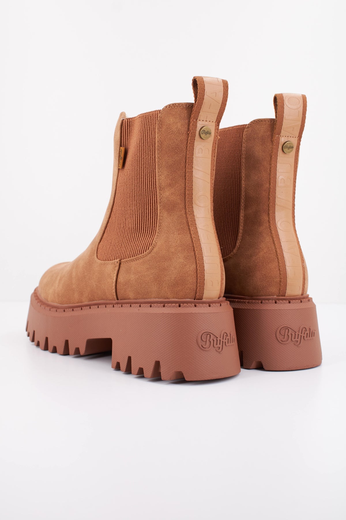 BUFFALO ASPEN CHELSEA WARM VE en color MARRON  (4)