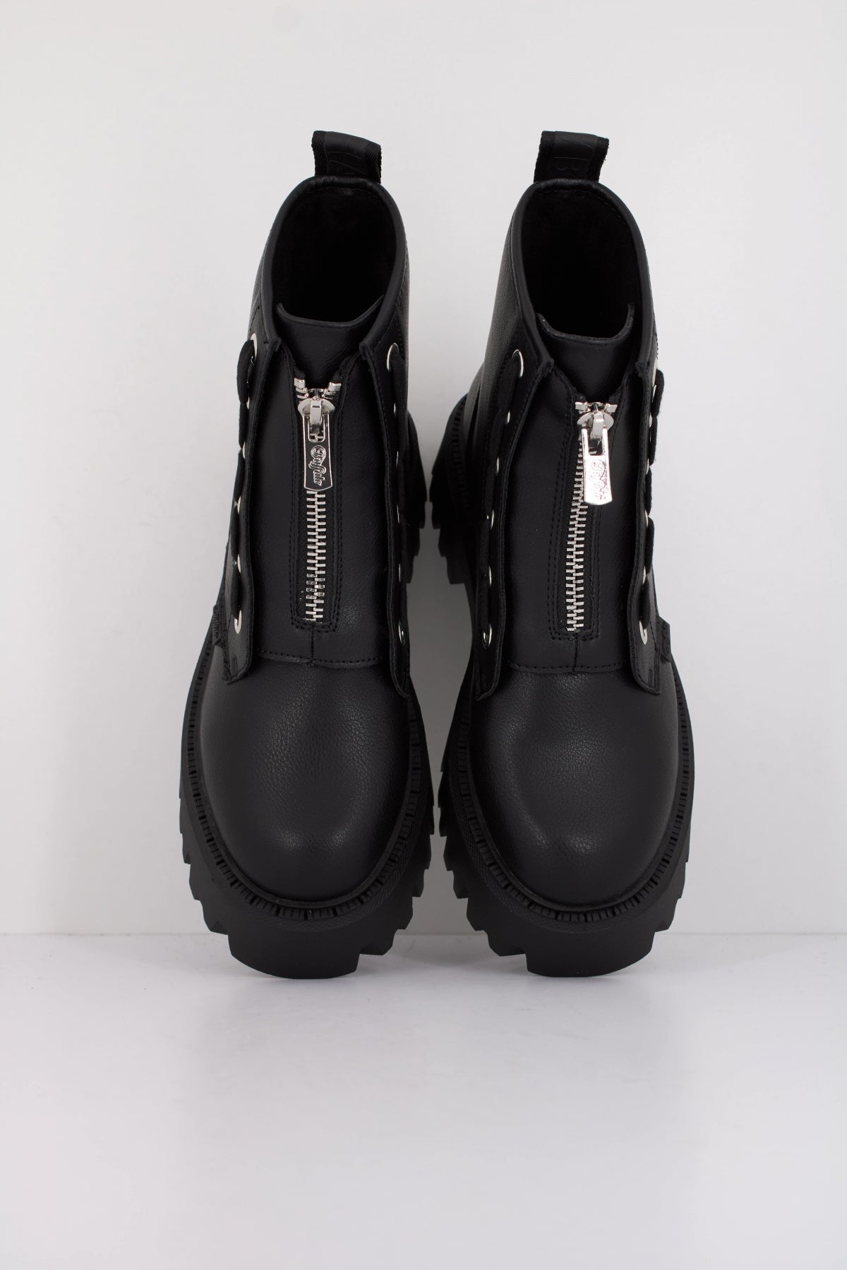 BUFFALO  ASPEN FRONT ZIP  en color NEGRO  (3)