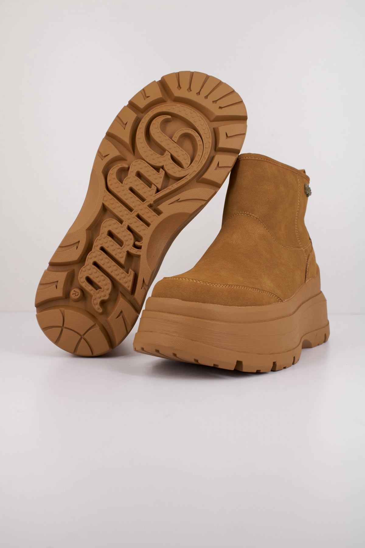BUFFALO OLYMPIA PULL ON LO WA en color MARRON  (5)