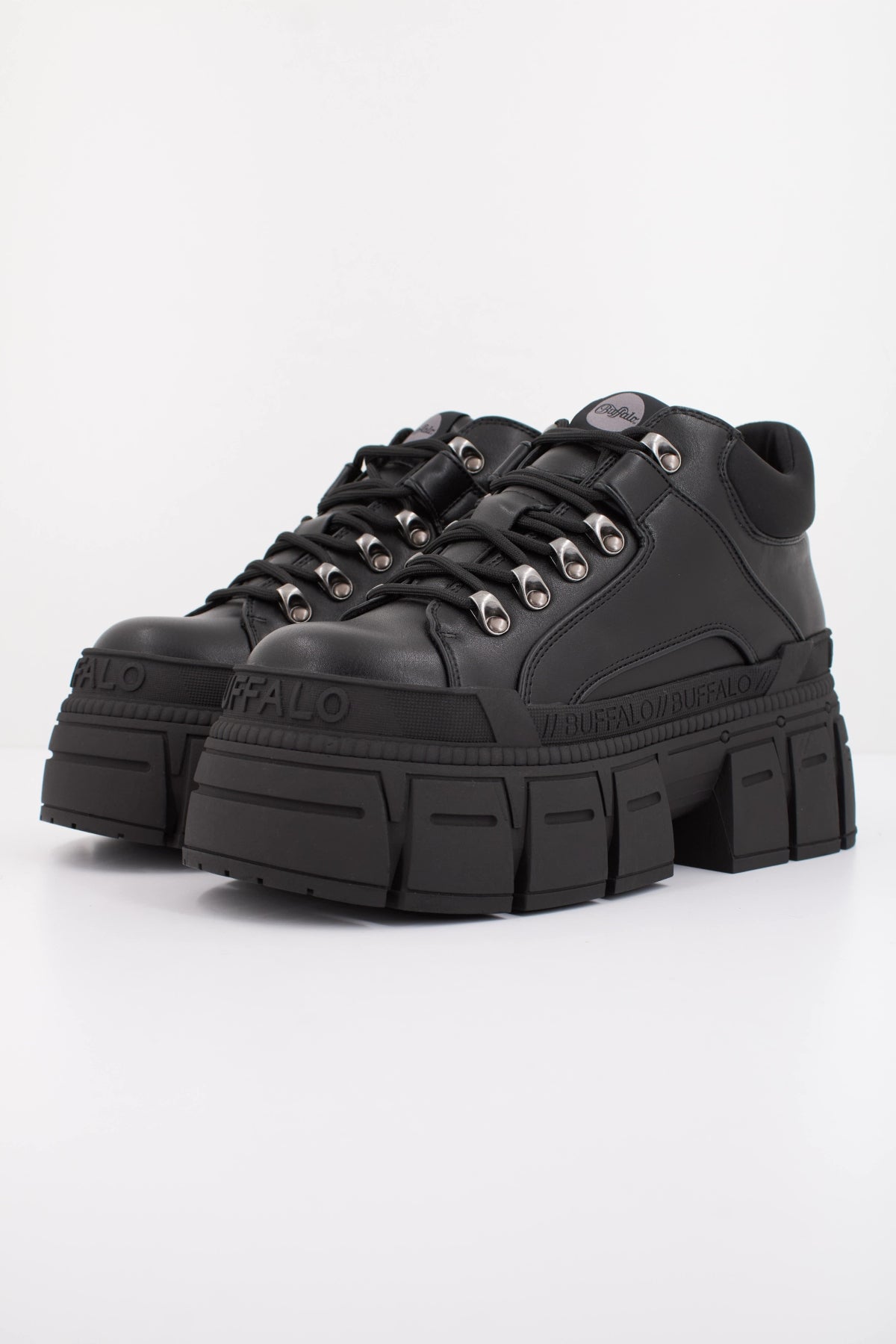 BUFFALO GOSPHER HIKE LO VEG en color NEGRO  (2)