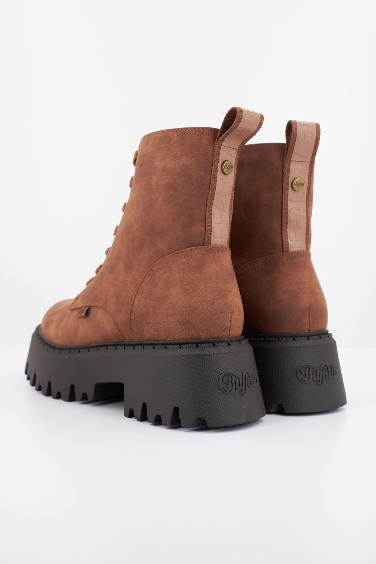 BUFFALO ASPEN LACE UP WARM VE en color MARRON  (4)
