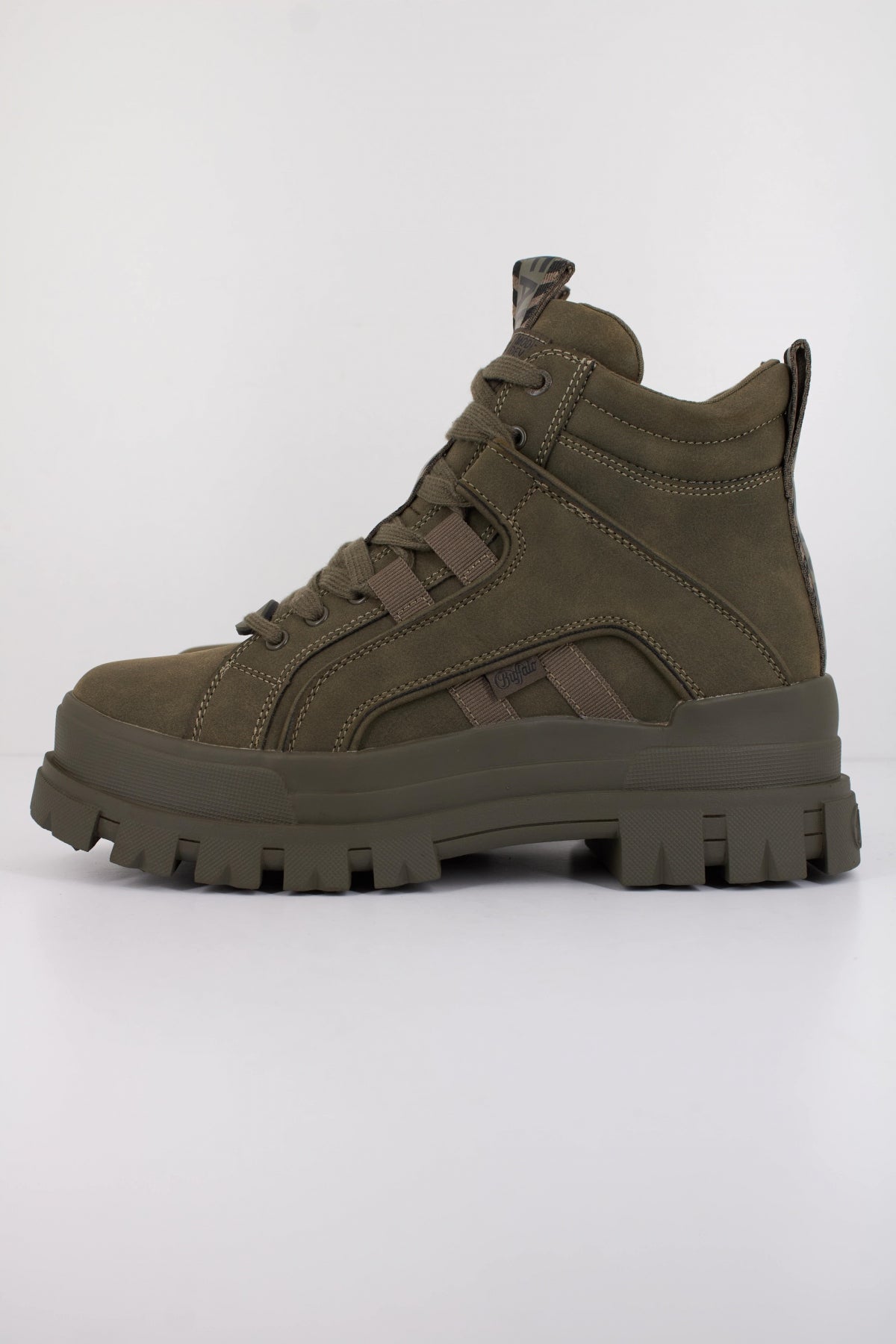 BUFFALO ASPHA NC MID VEGAN NU en color VERDE  (1)