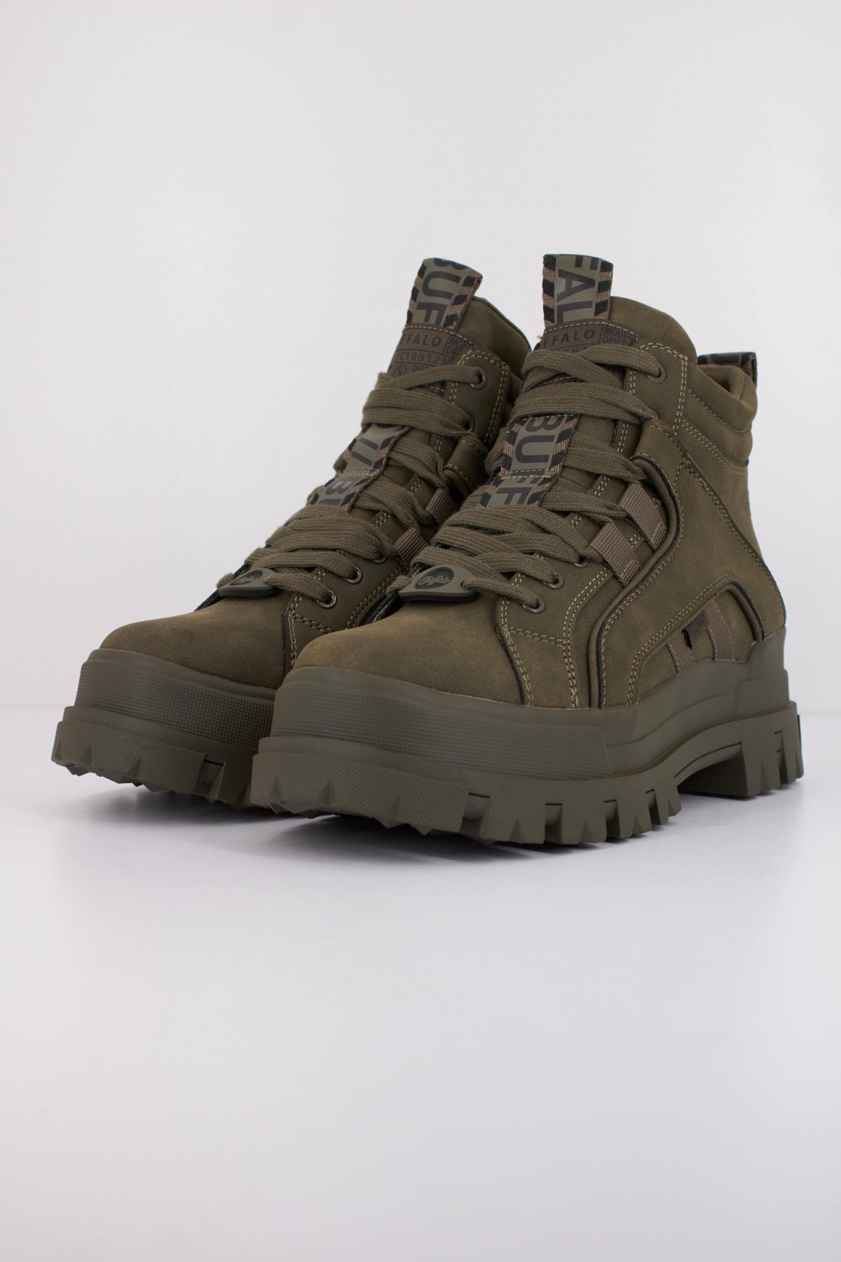 BUFFALO ASPHA NC MID VEGAN NU en color VERDE  (2)