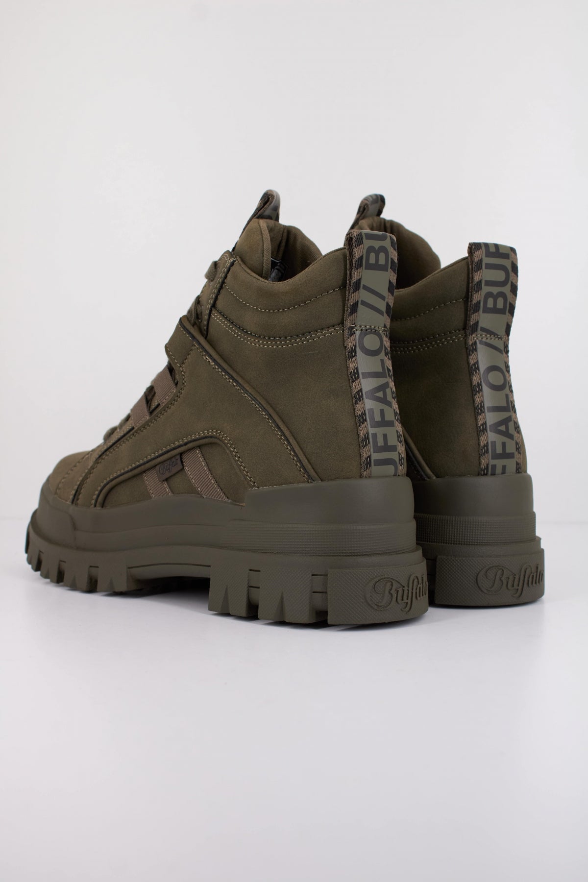 BUFFALO ASPHA NC MID VEGAN NU en color VERDE  (3)