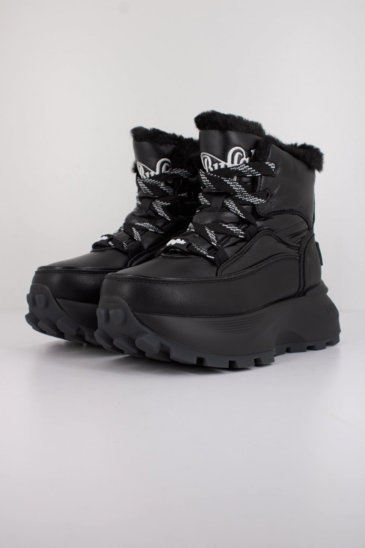 BUFFALO MANHATTEN LACE UP PUF en color NEGRO  (2)