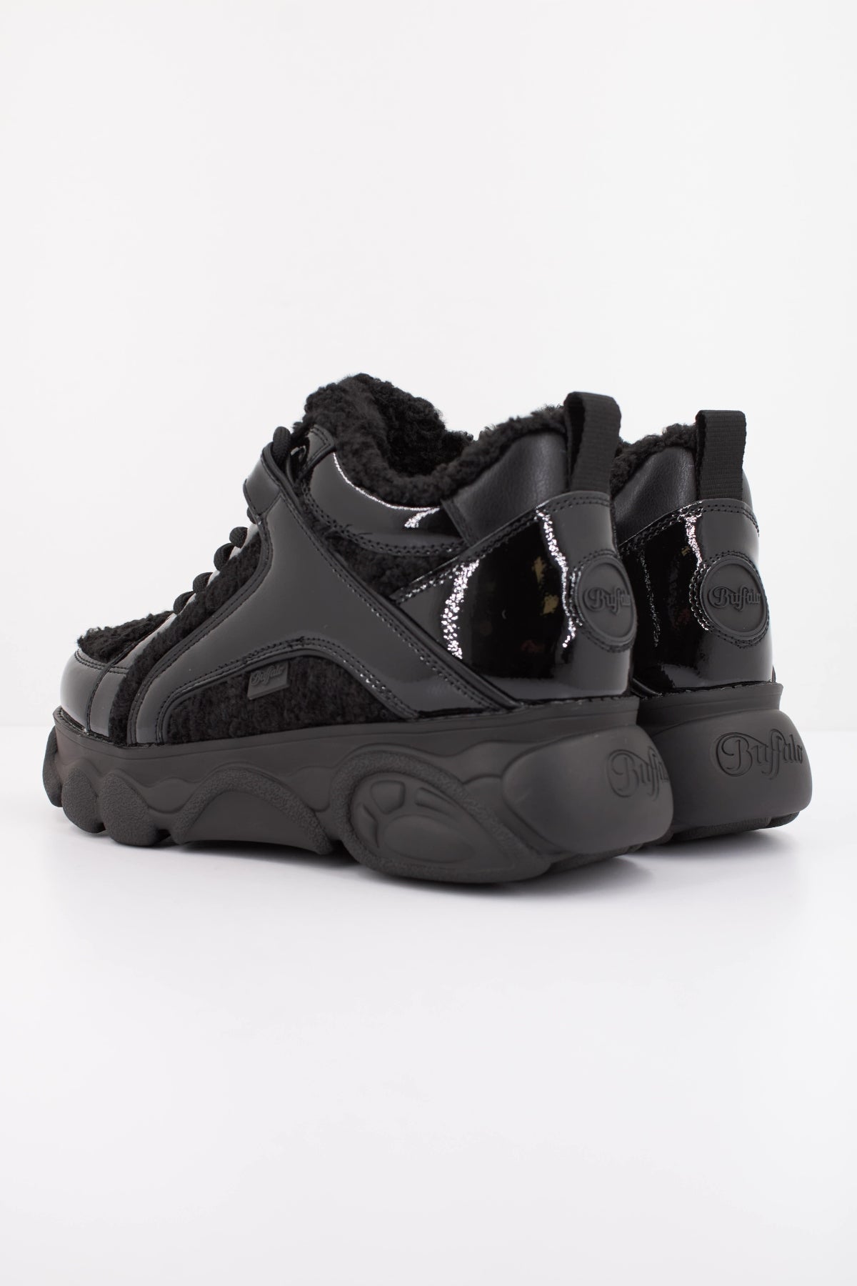 BUFFALO CLD CORIN WARM V en color NEGRO  (4)