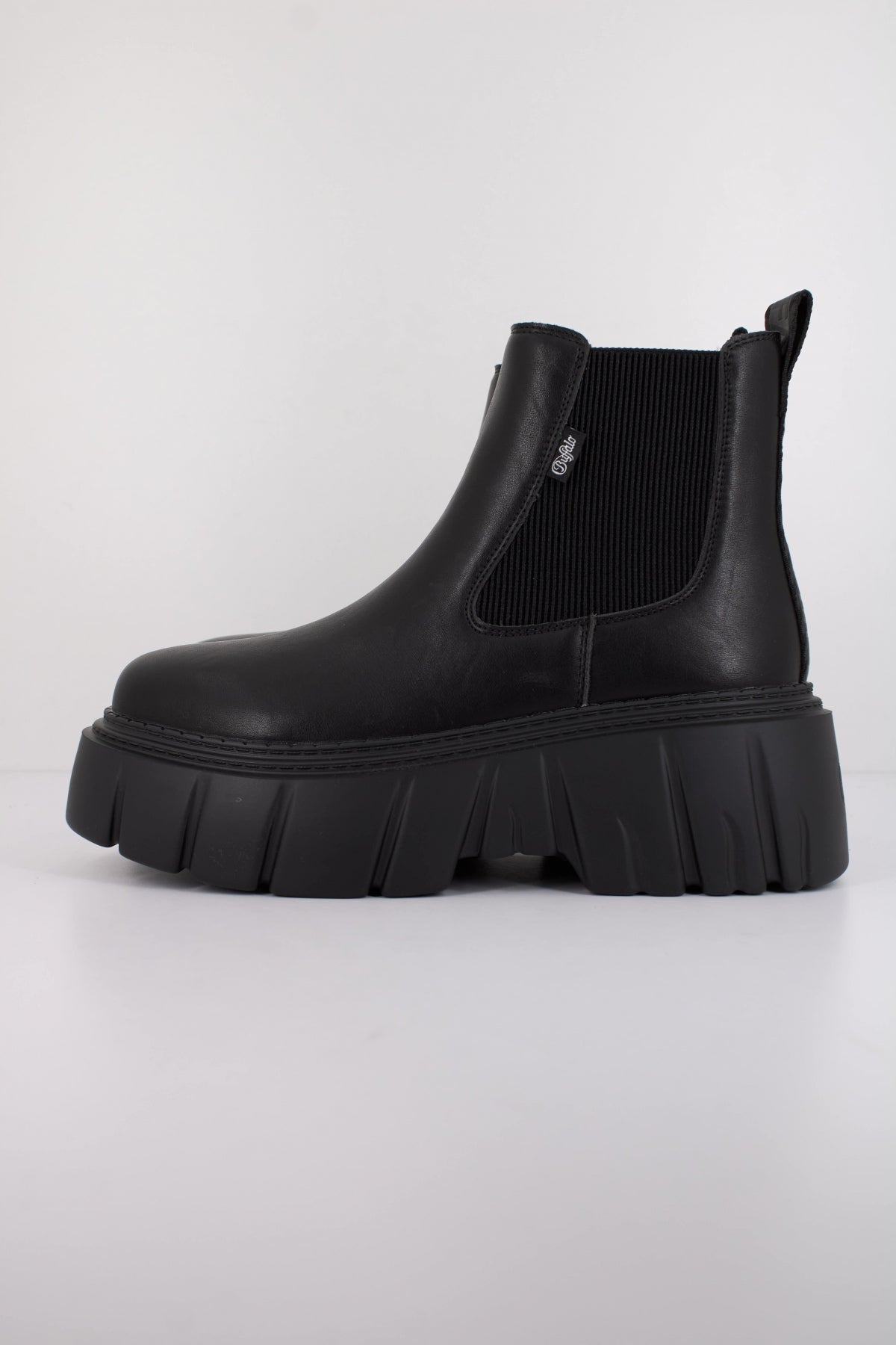 BUFFALO ZESPHER CHELSEA en color NEGRO  (1)