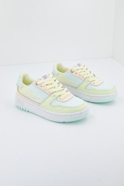 FILA  FXVENTUNO KITE  WMN en color MULTICOLOR  (2)