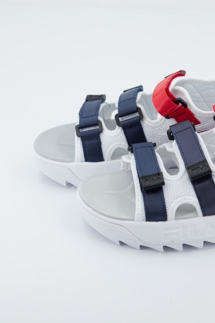 FILA DISRUPTOR SANDAL en color AZUL  (2)
