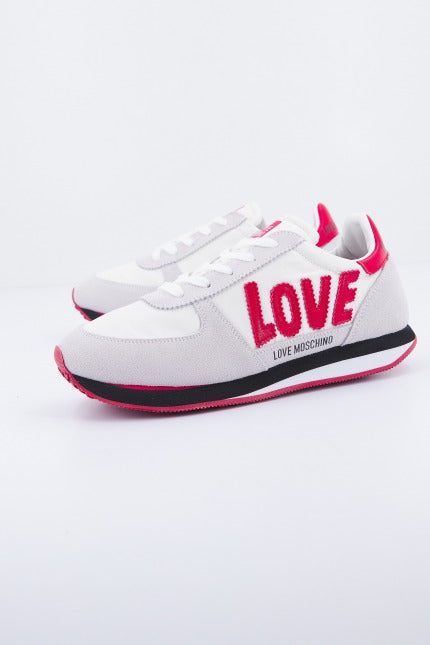 LOVE MOSCHINO JAGE en color BLANCO  (1)