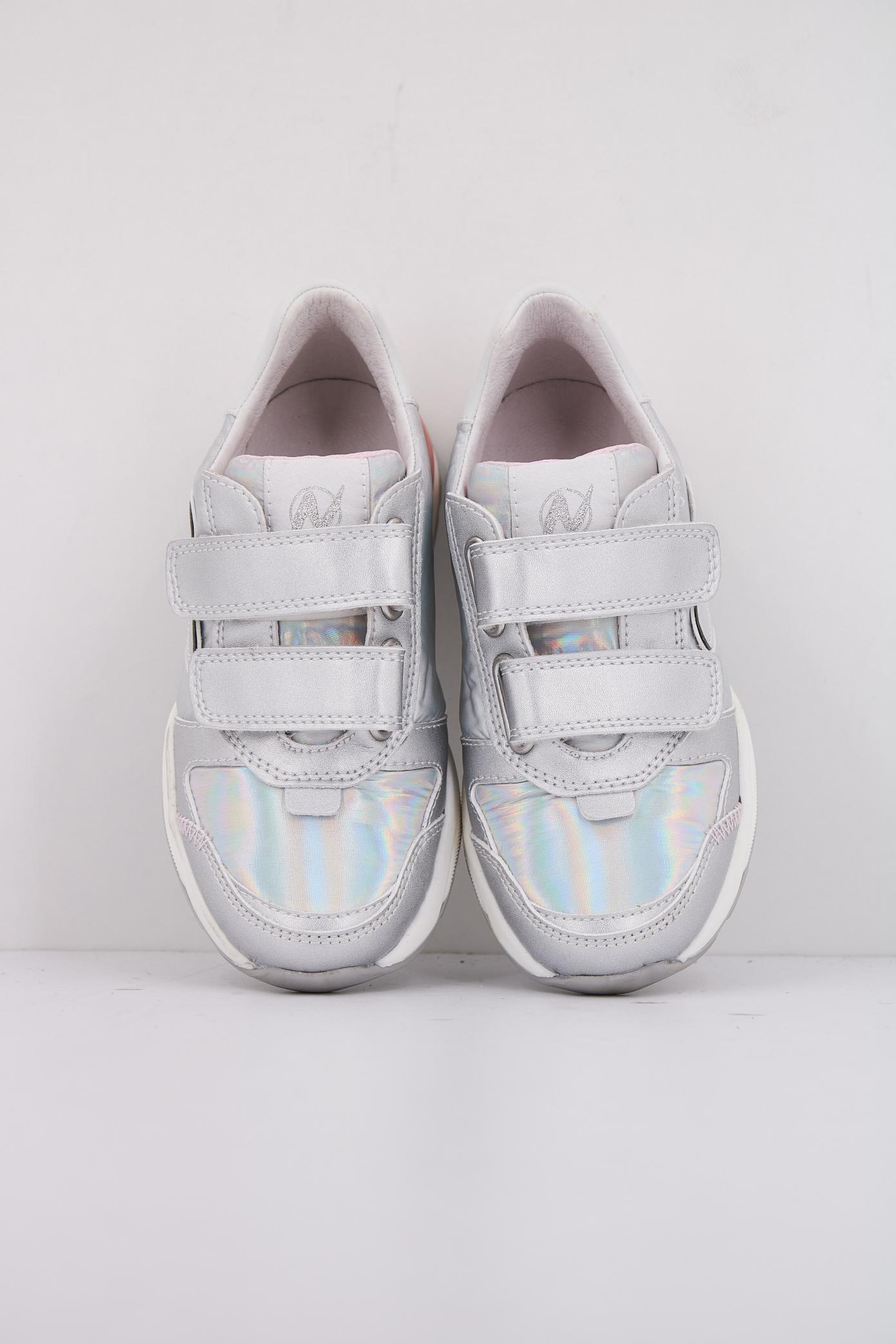NATURINO QUELLY VL. en color PLATA  (3)