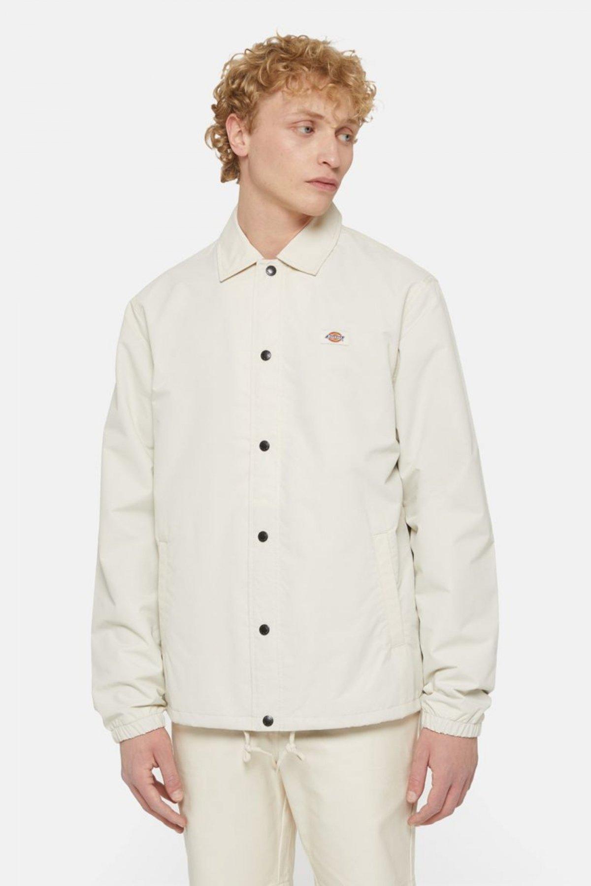 DICKIES OAKPORT COACH JACKET W en color BEIS  (1)