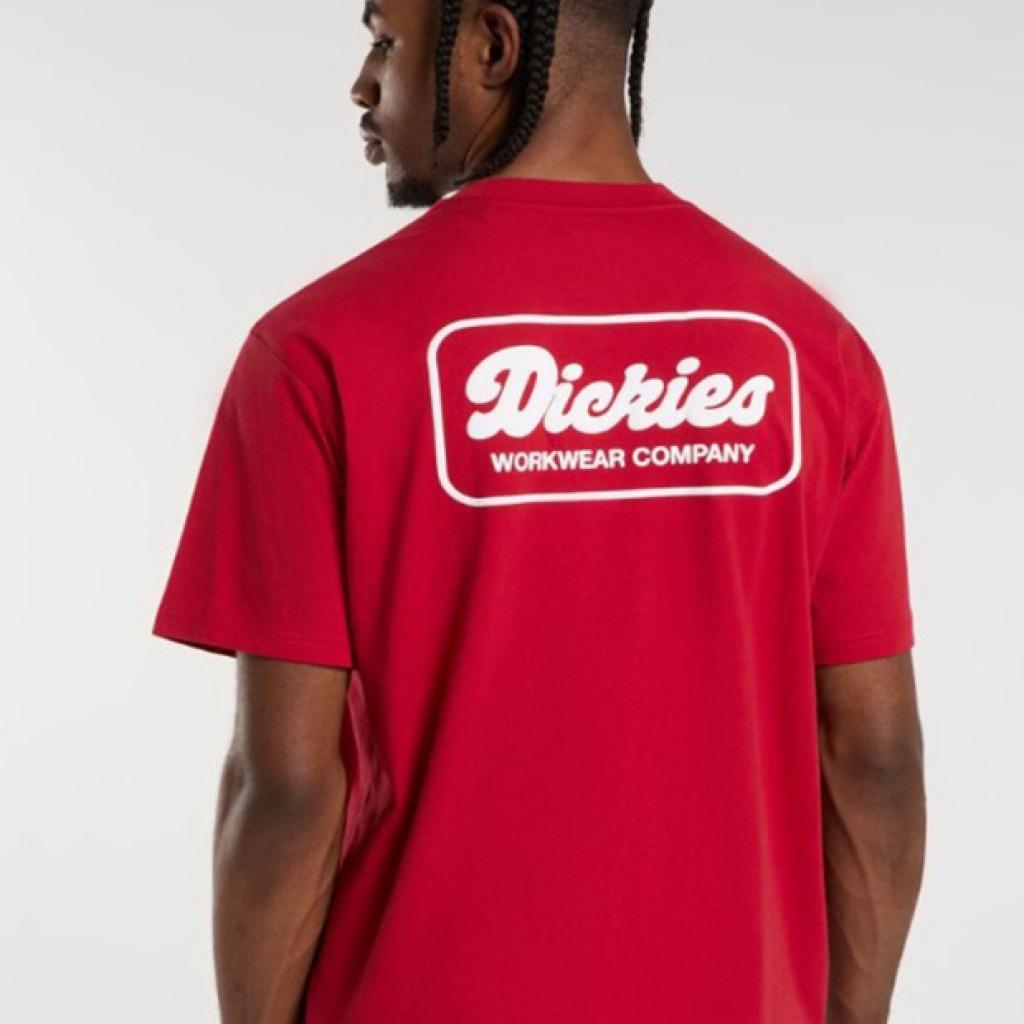 DICKIES DKAZZER LEWISTOWN SS TEE ENGLI en color ROJO  (5)