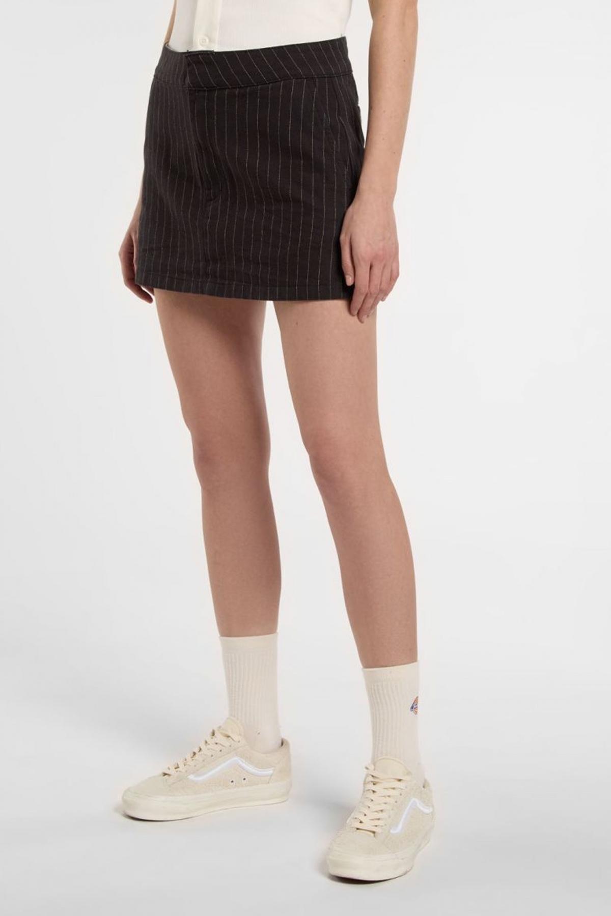 DICKIES SERVICE WORK SKIRT en color NEGRO  (3)