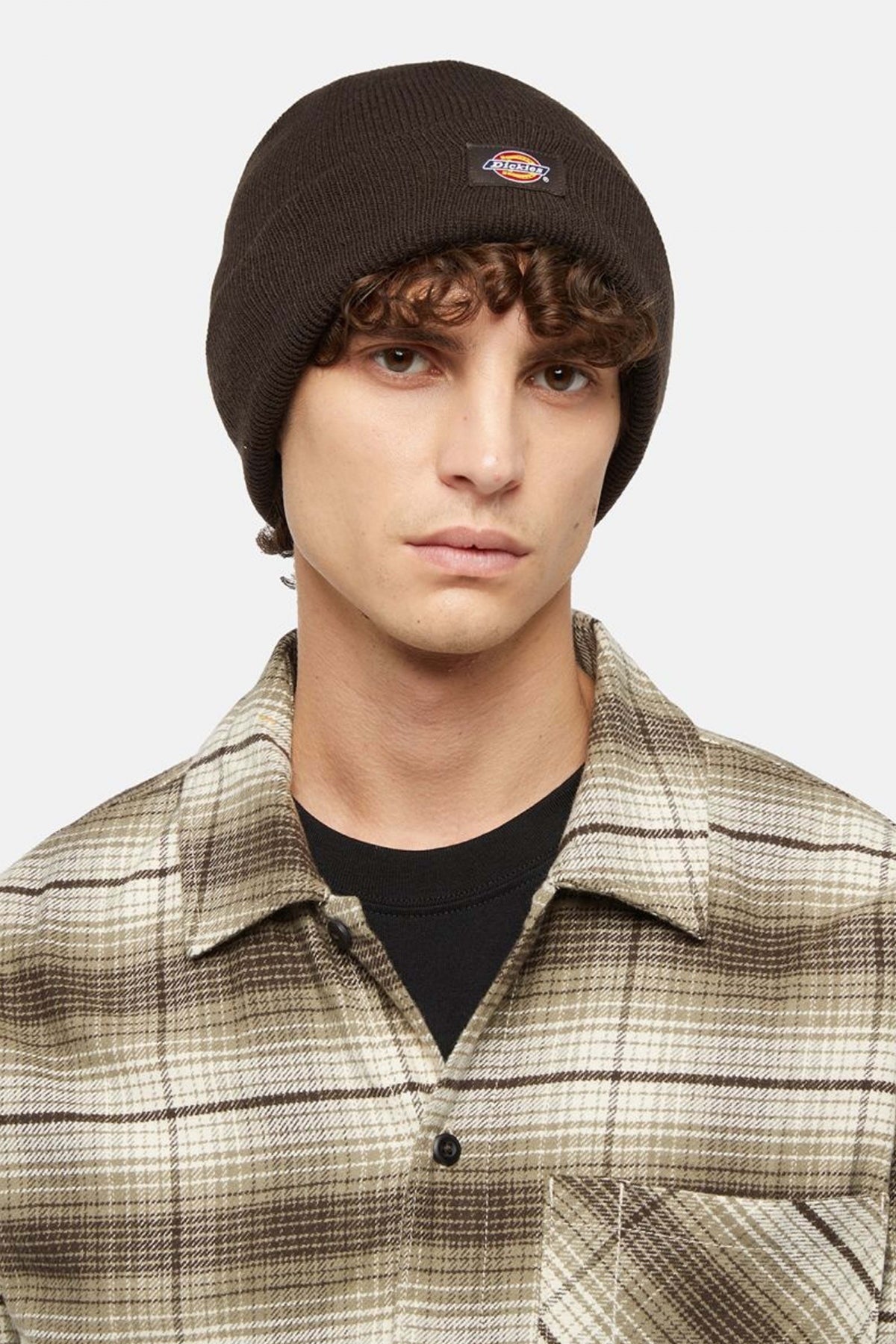 DICKIES  GIBSLAND BEANIE  en color MARRON  (3)