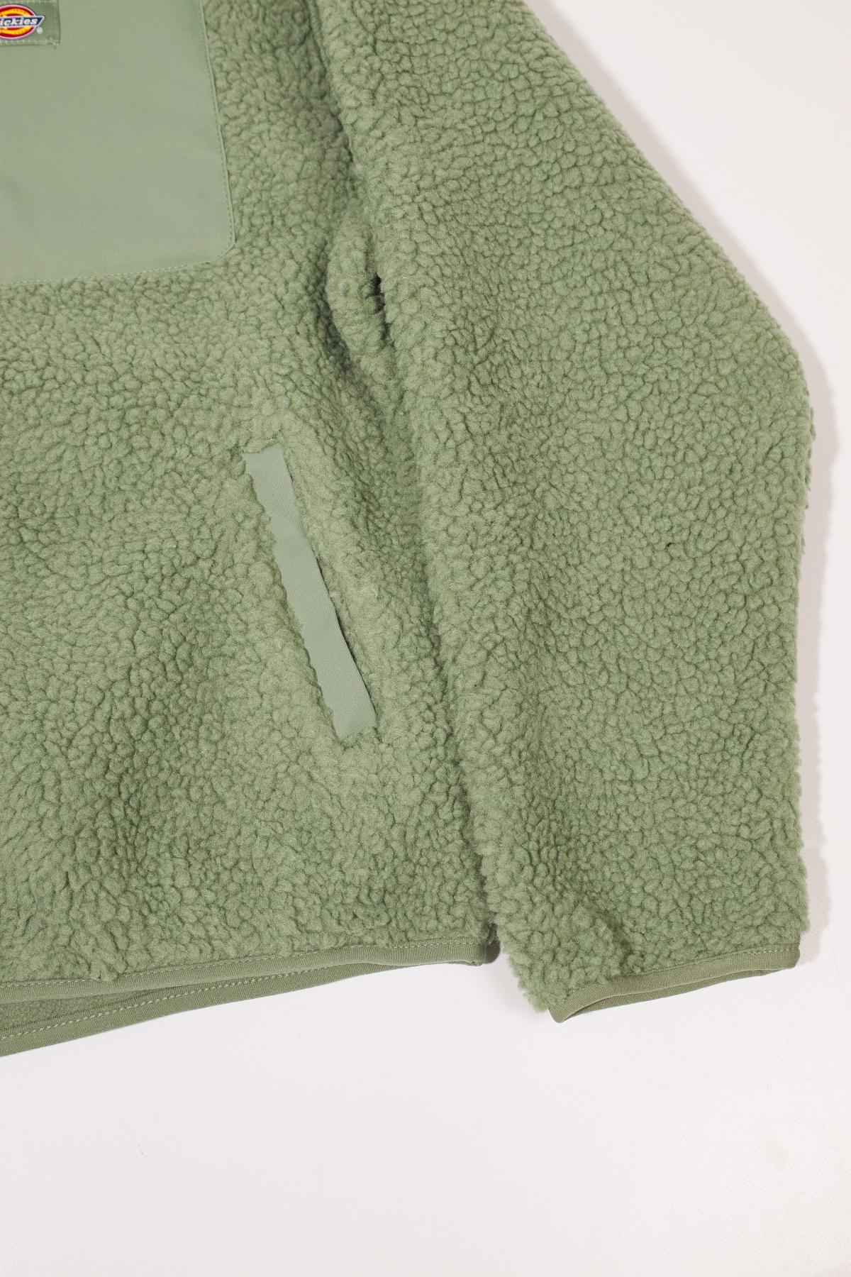 DICKIES CENTRAL SHERPA en color VERDE  (3)