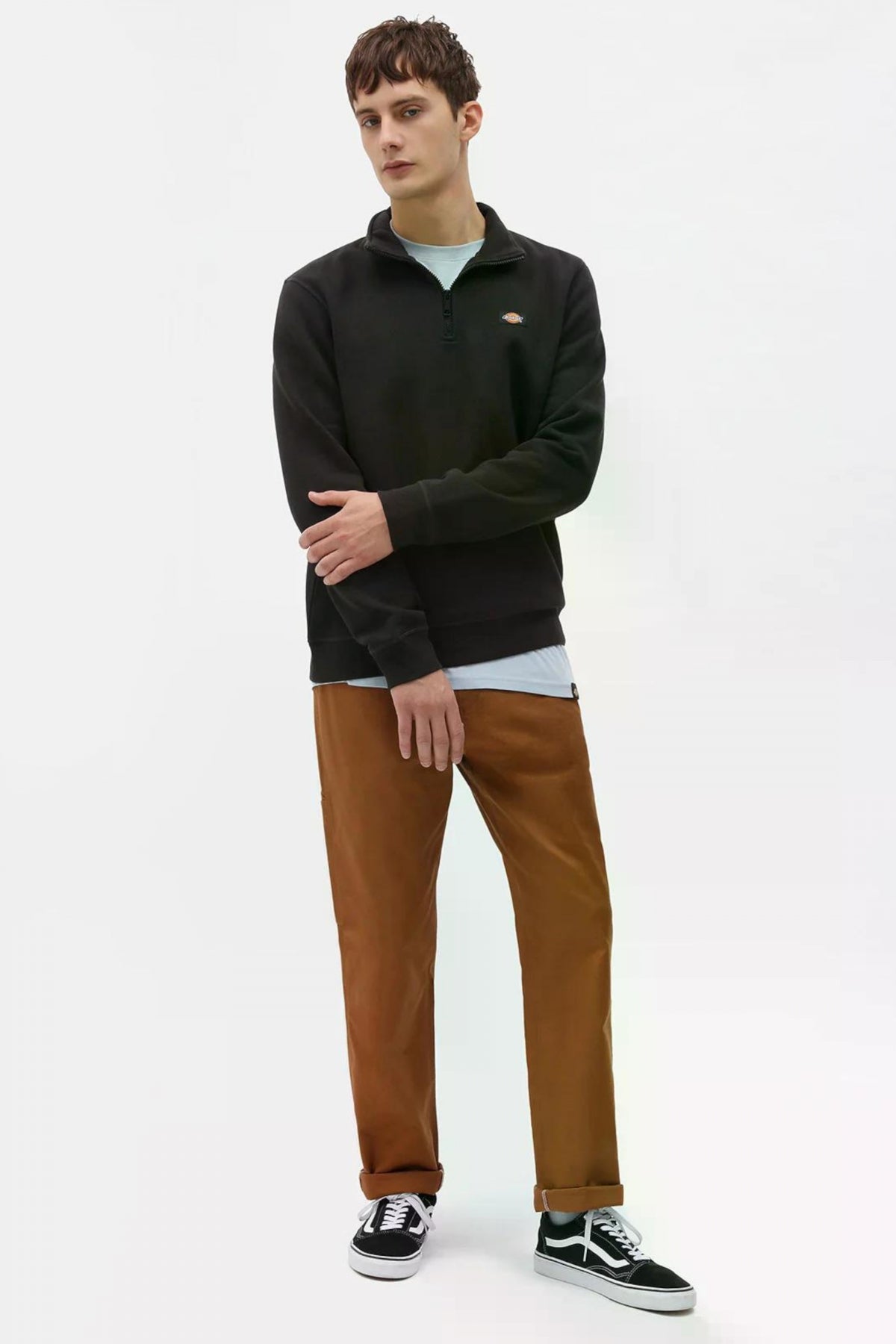 DICKIES OAKPORT QUARTER en color NEGRO  (4)