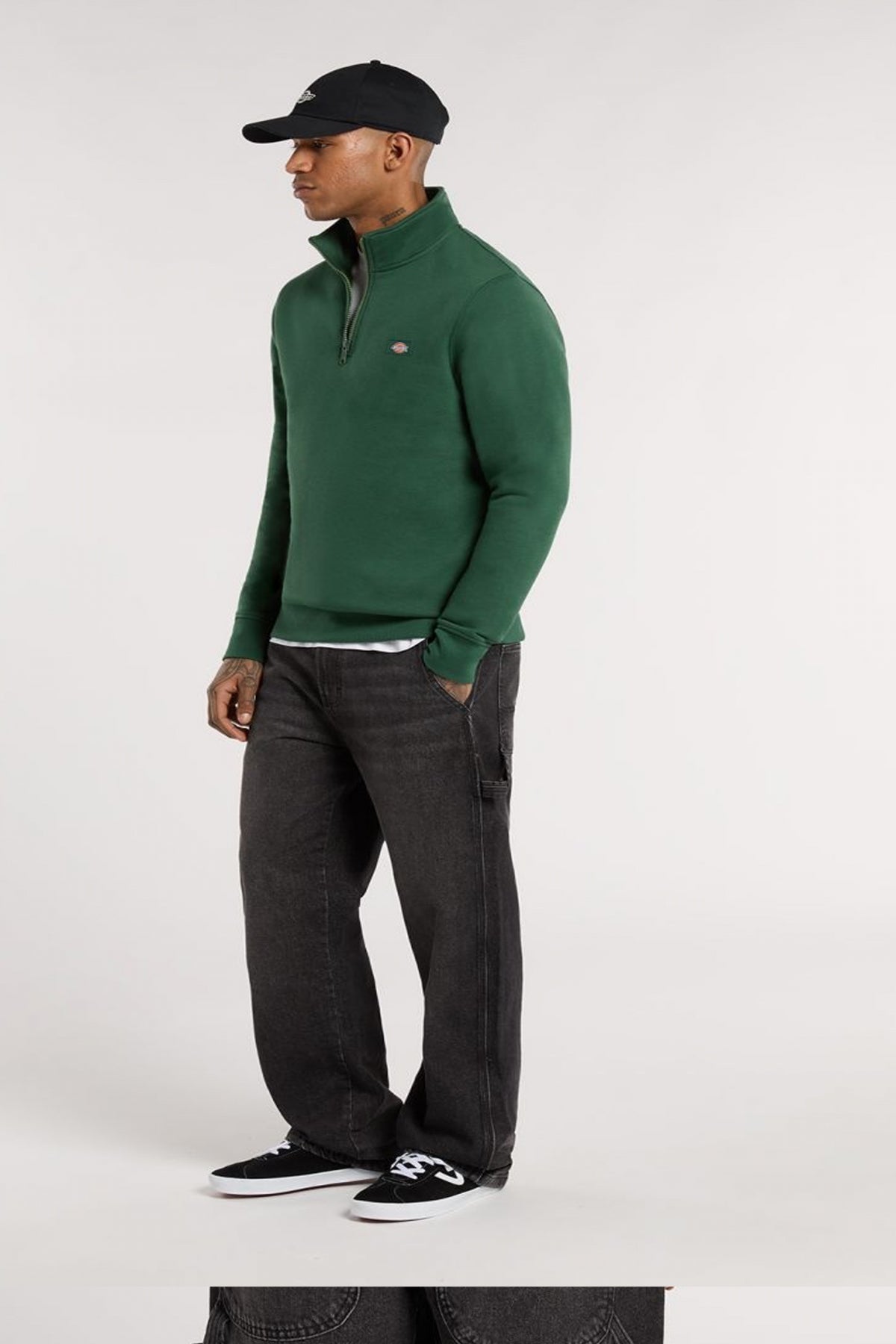 DICKIES OAKPORT QUARTER en color VERDE  (4)