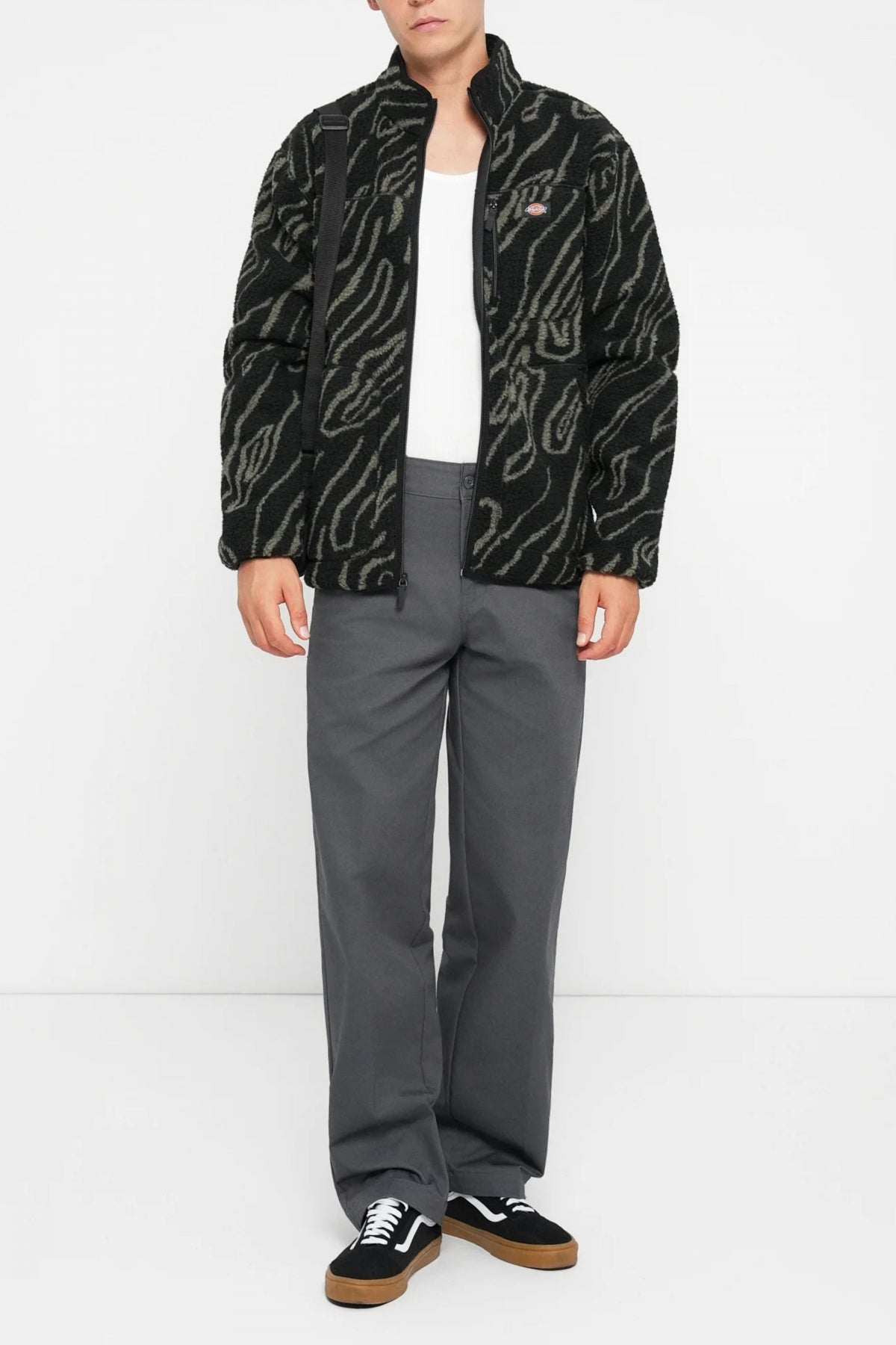 DICKIES MOUNT HOPE en color NEGRO  (4)
