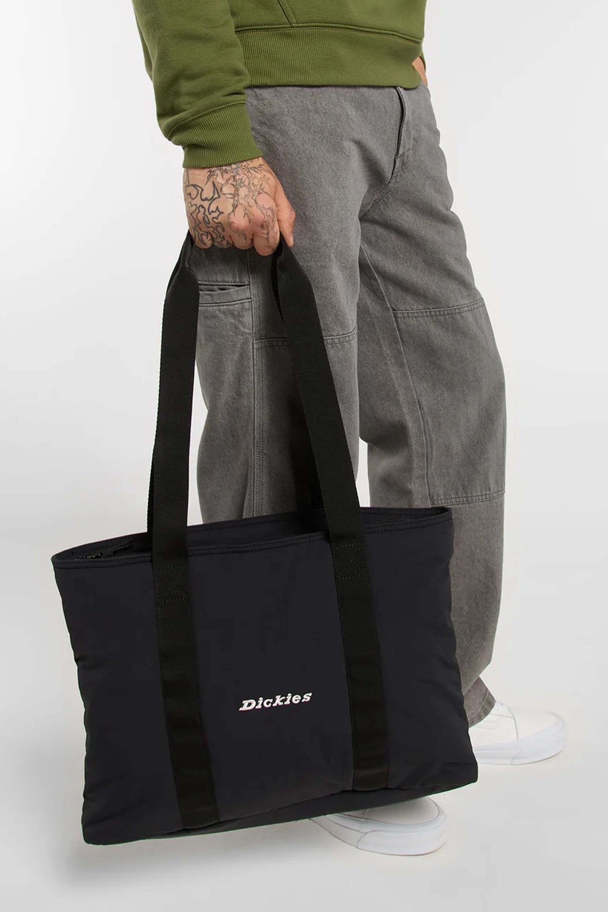 DICKIES DKADBLK  en color NEGRO  (2)