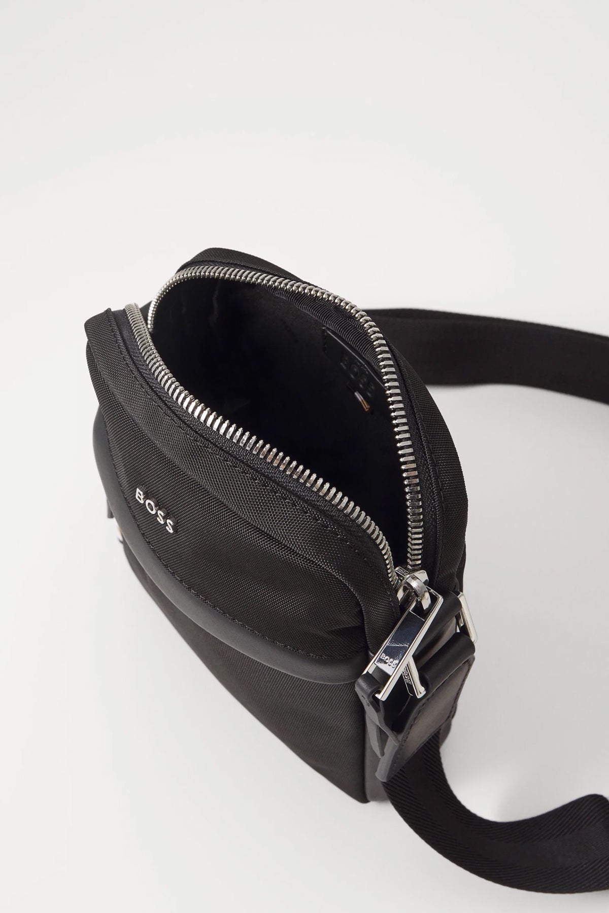 BOSS HIGHWAY N NS ZIP N en color NEGRO  (3)
