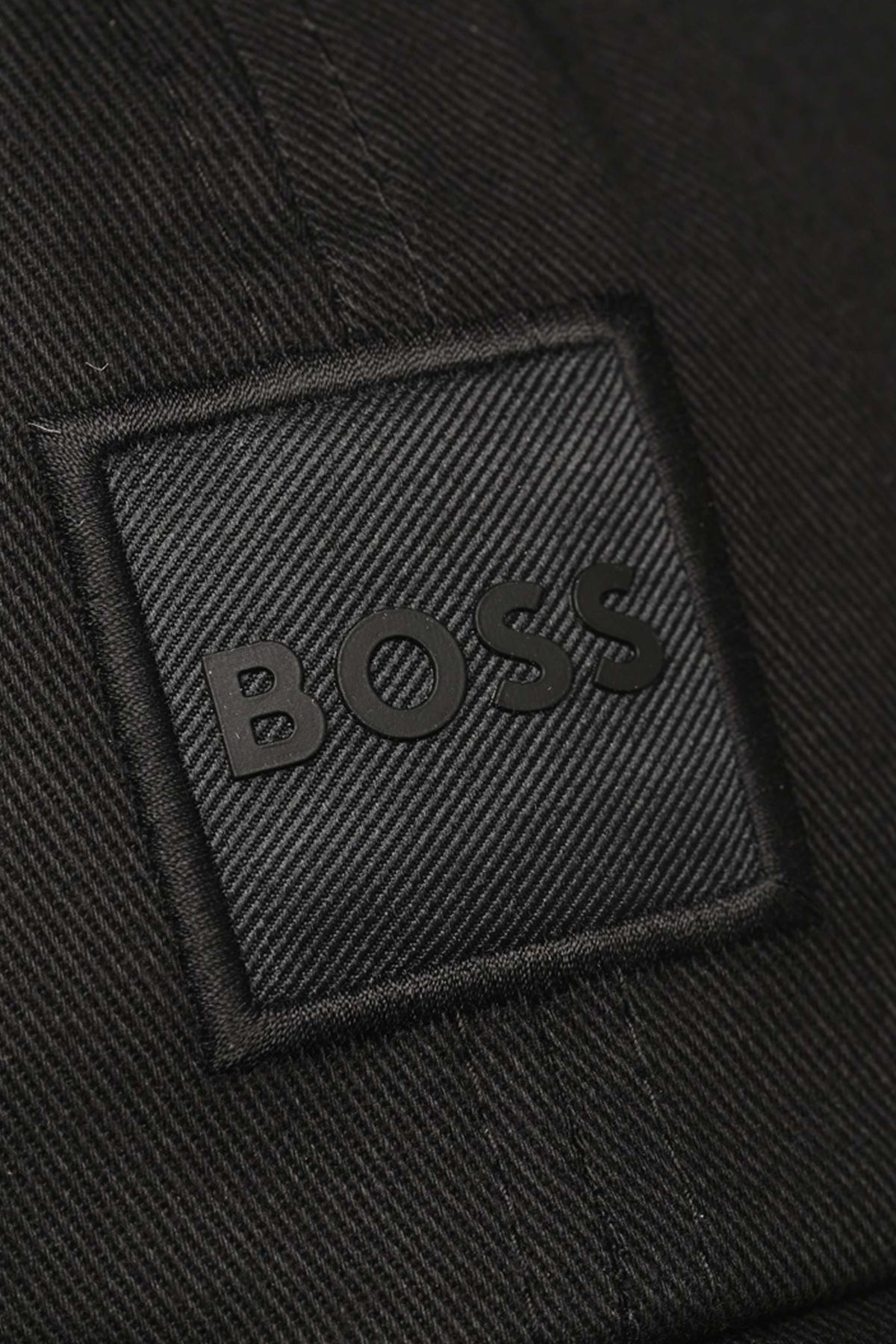 BOSS  DERREL PL  en color NEGRO  (3)