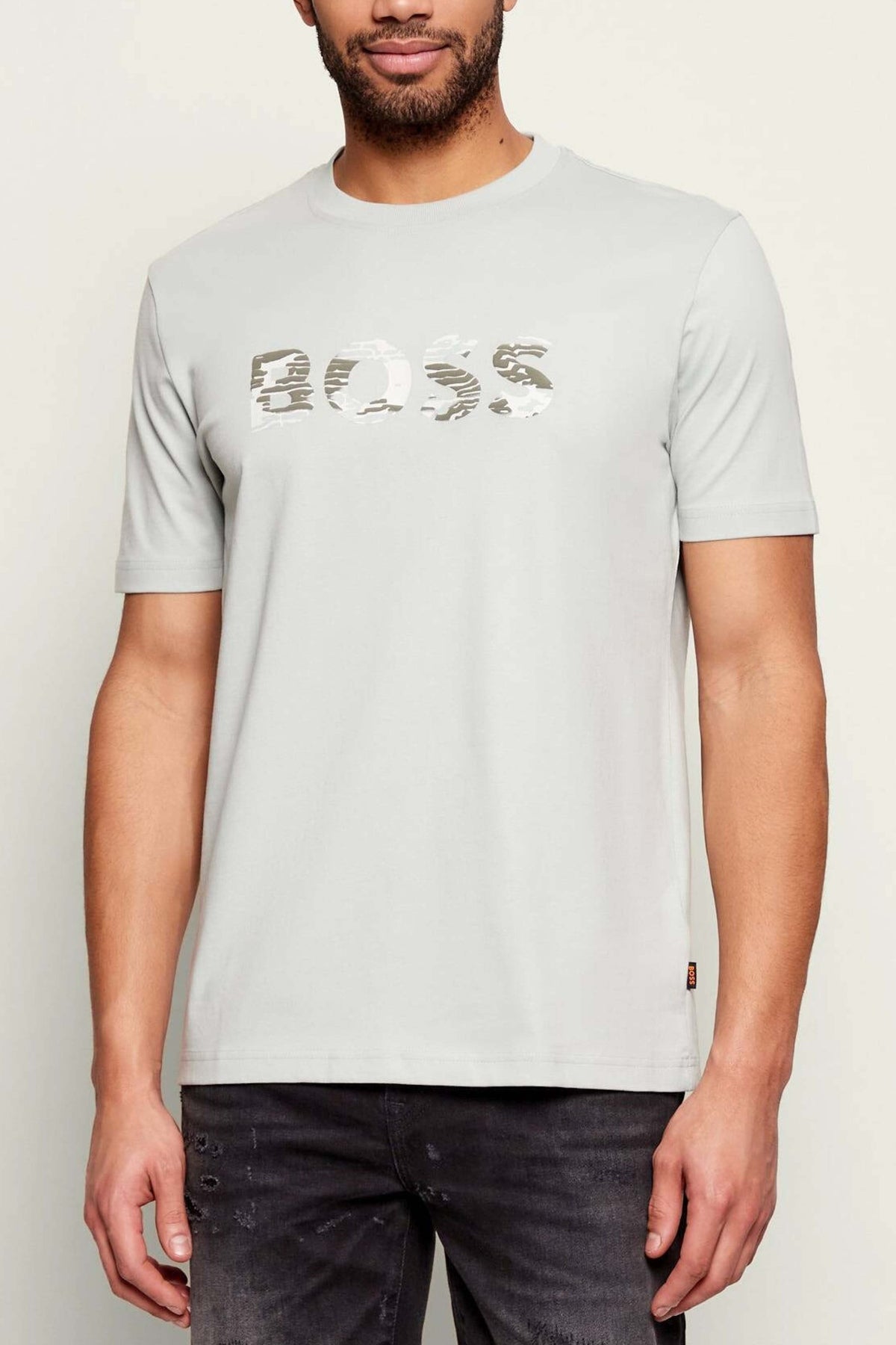 BOSS  TE INSIGNIA  en color GRIS  (1)