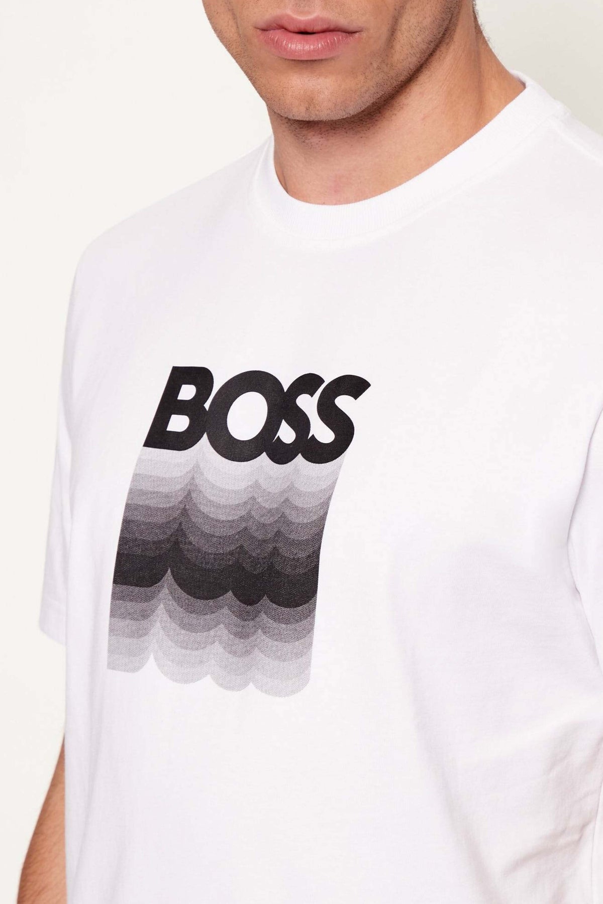 BOSS  TE INSIGNIA  en color BLANCO  (4)