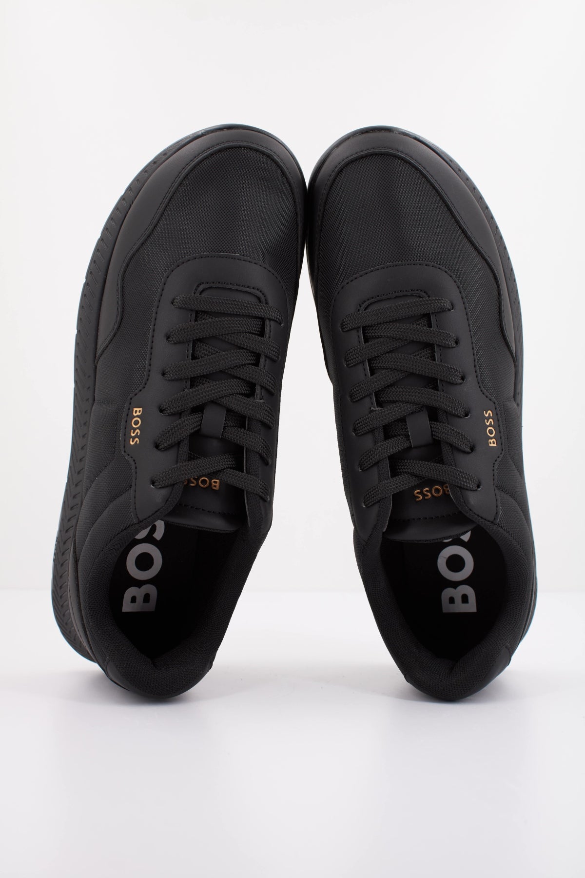 BOSS TITANIUM RUNN NYPUN en color NEGRO  (3)