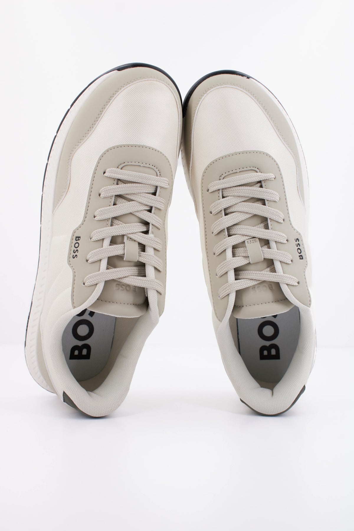 BOSS TITANIUM RUNN NYPUN en color BEIS  (3)