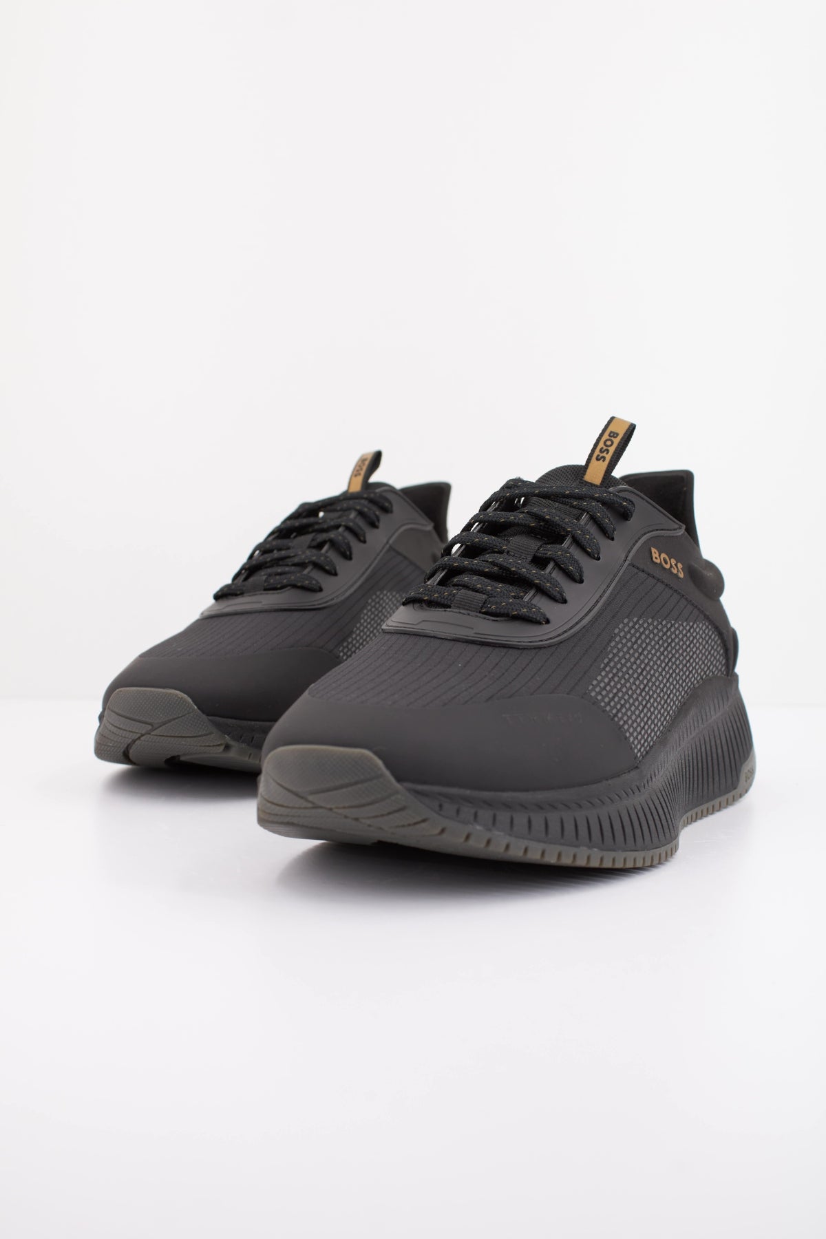 BOSS TTNM EVO RUNN RSMH en color NEGRO  (2)