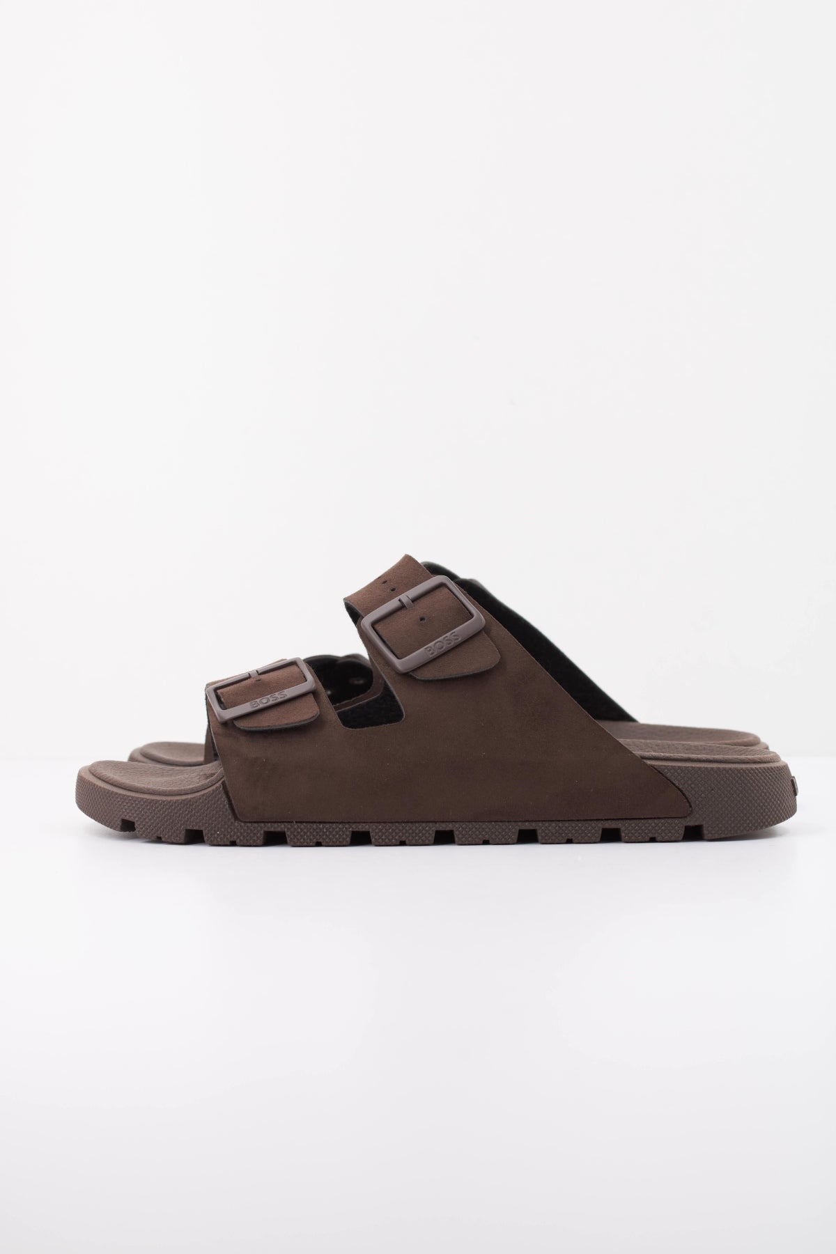 BOSS HB en color MARRON  (1)
