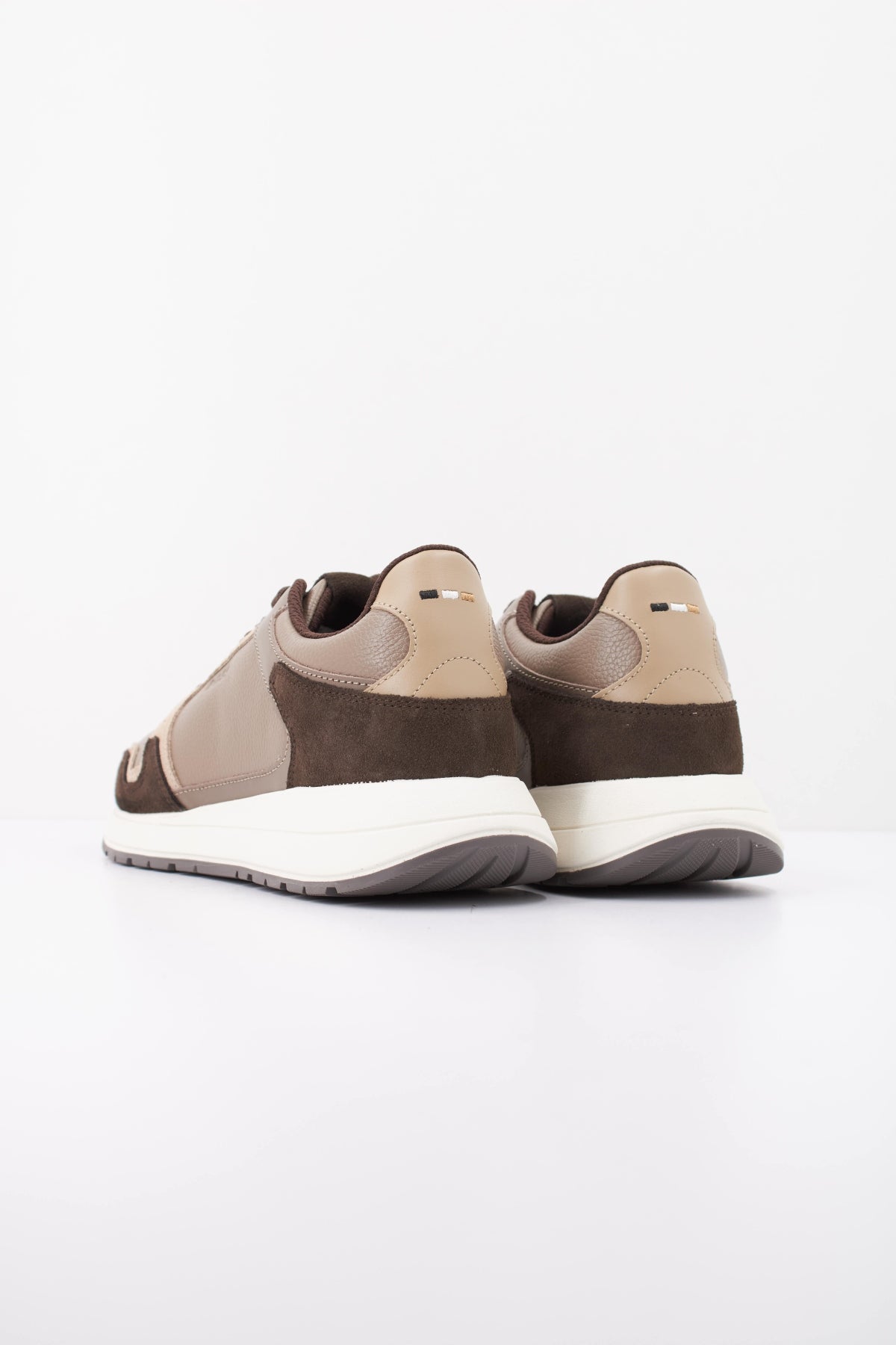 BOSS VINSTON RUNN SDTBPL en color MARRON  (4)