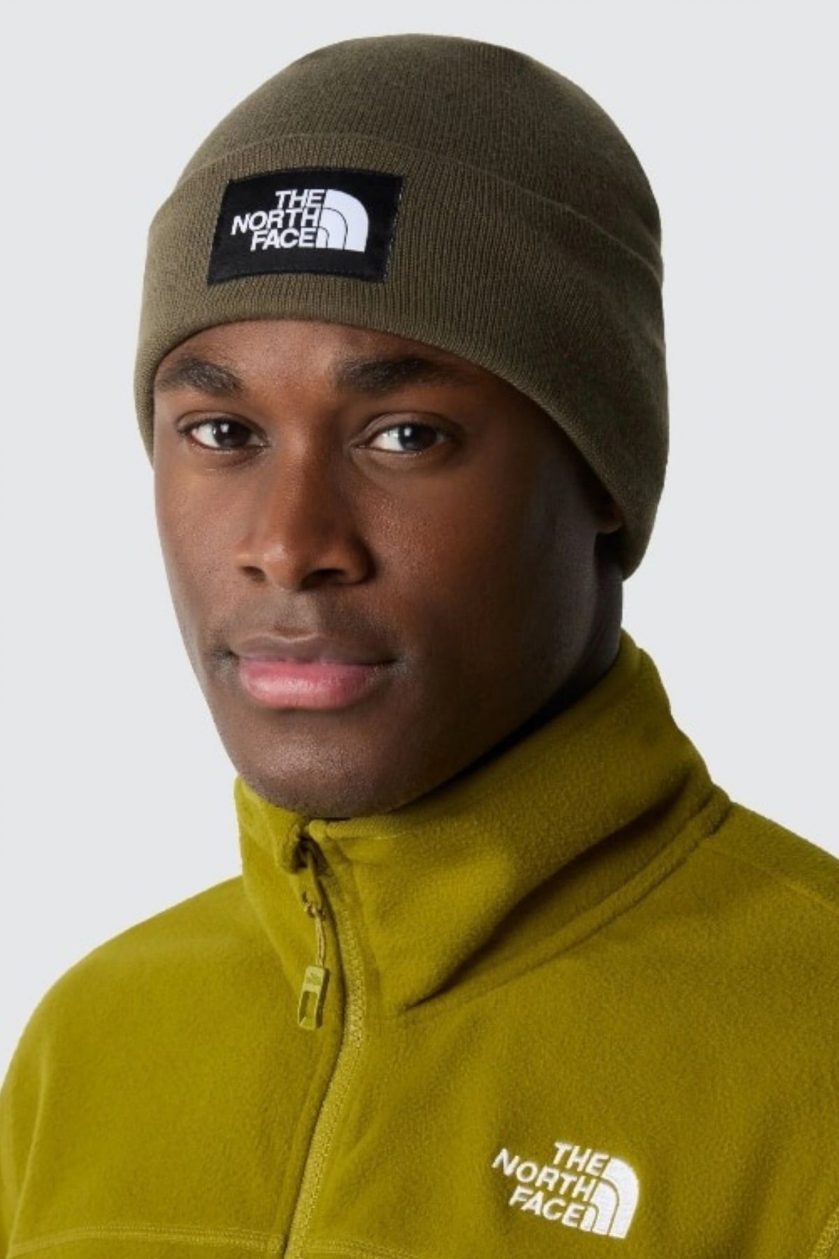 THE NORTH FACE  DOCKWKR RCYLD BEANIE  en color VERDE  (4)