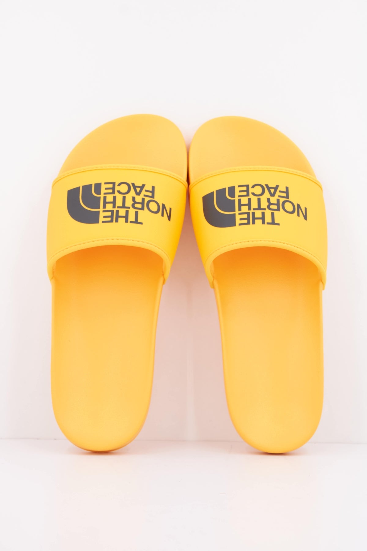 THE NORTH FACE PALA M BASECAMP SLIDE en color AMARILLO  (3)