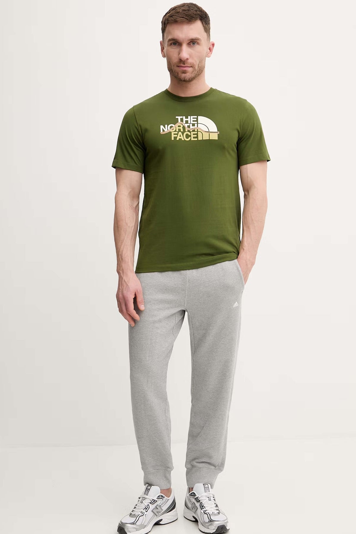 THE NORTH FACE  en color VERDE  (1)