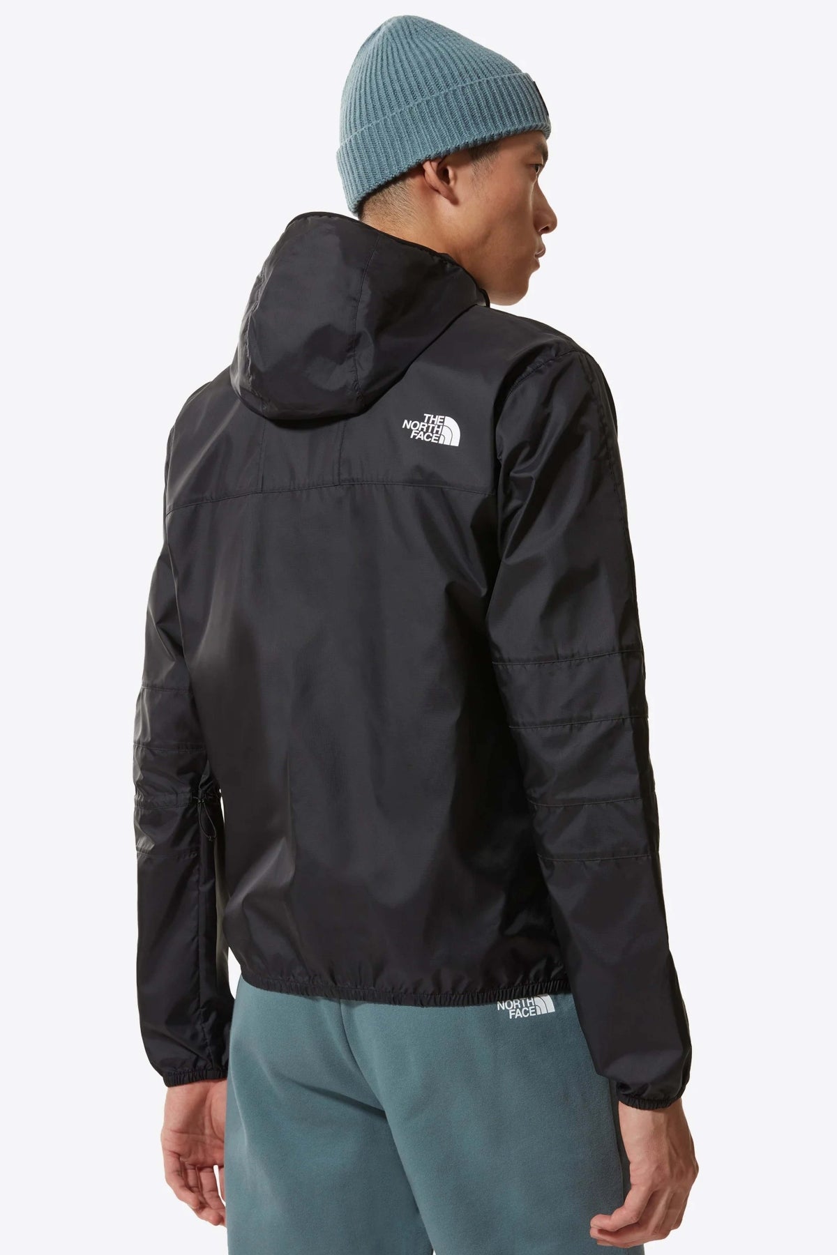 THE NORTH FACE  M SEASONAL MOUNTAIN JA  en color NEGRO  (2)