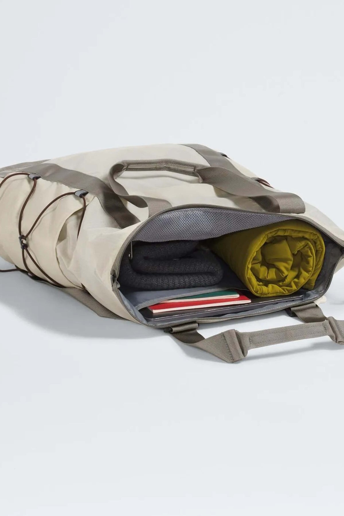 THE NORTH FACE BOREALIS TOTE en color BEIS  (3)