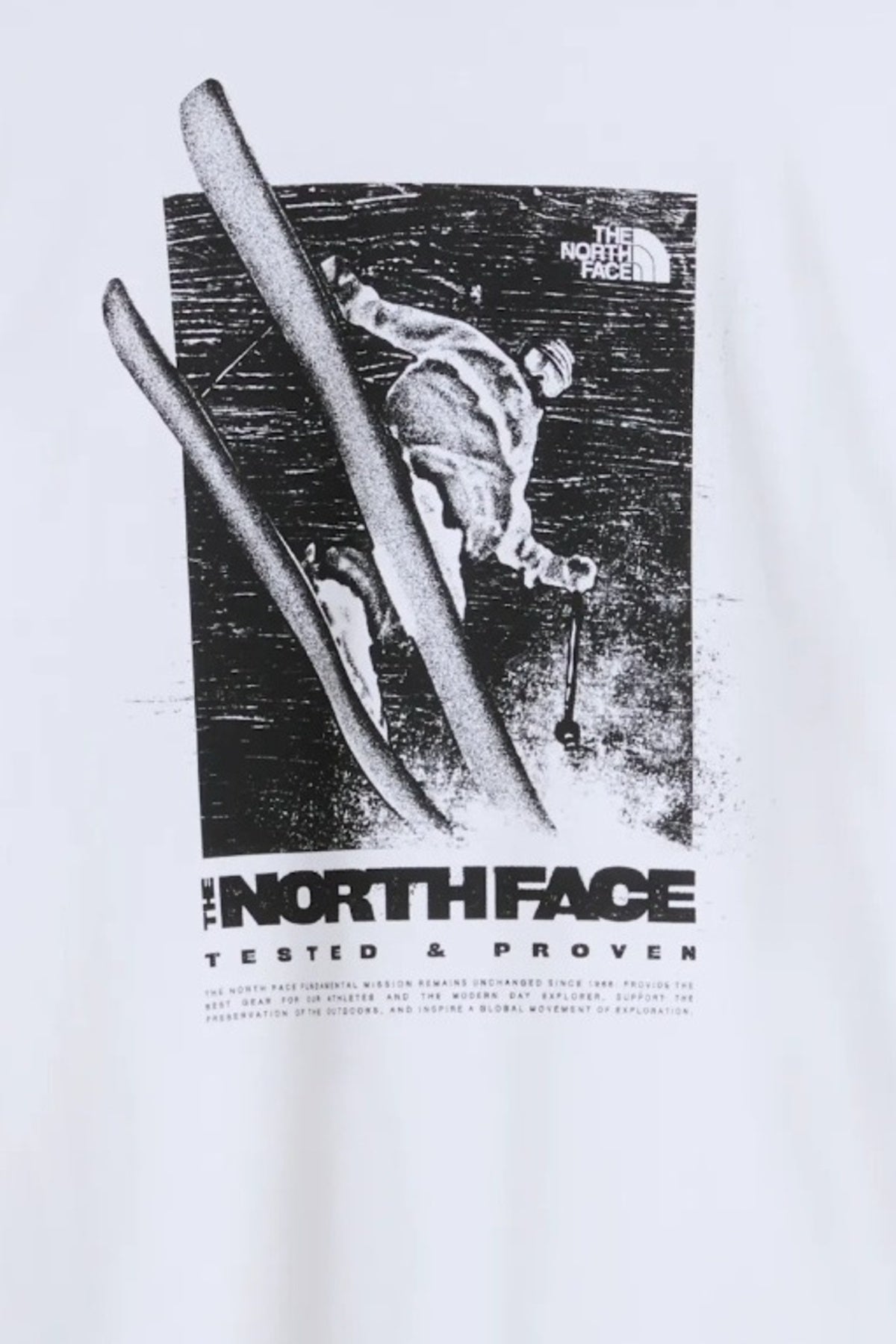 THE NORTH FACE U TESTED N PROVEN SS T en color BLANCO  (4)