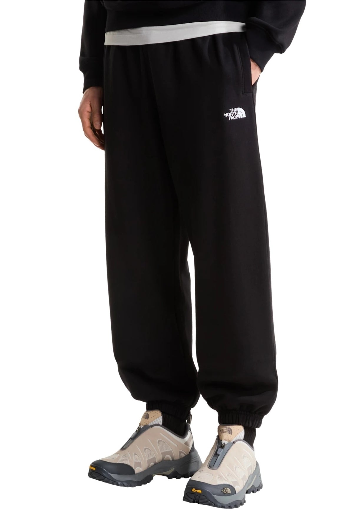 THE NORTH FACE M ESS TERRY SD RLX PANT en color NEGRO  (1)