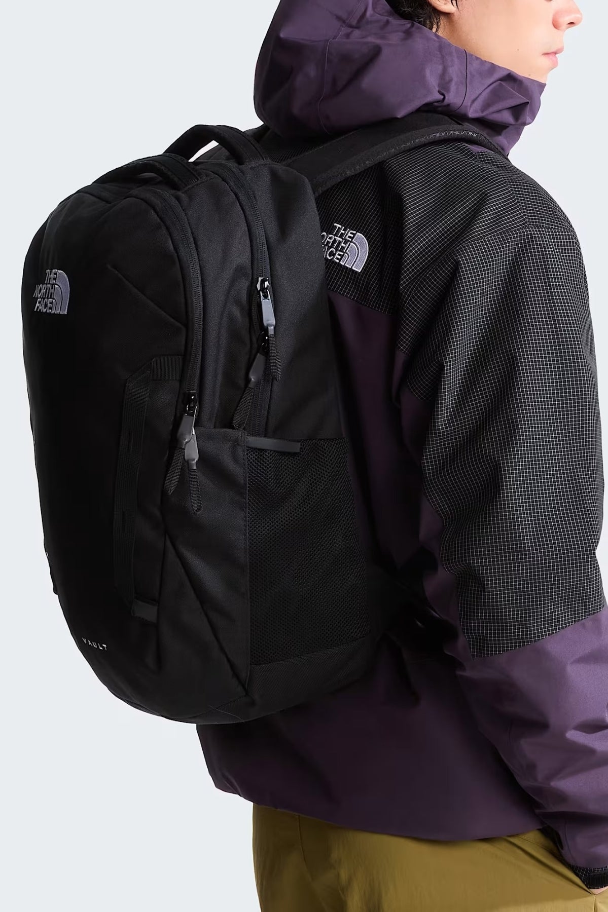 THE NORTH FACE VAULT BACKPACK en color NEGRO  (1)