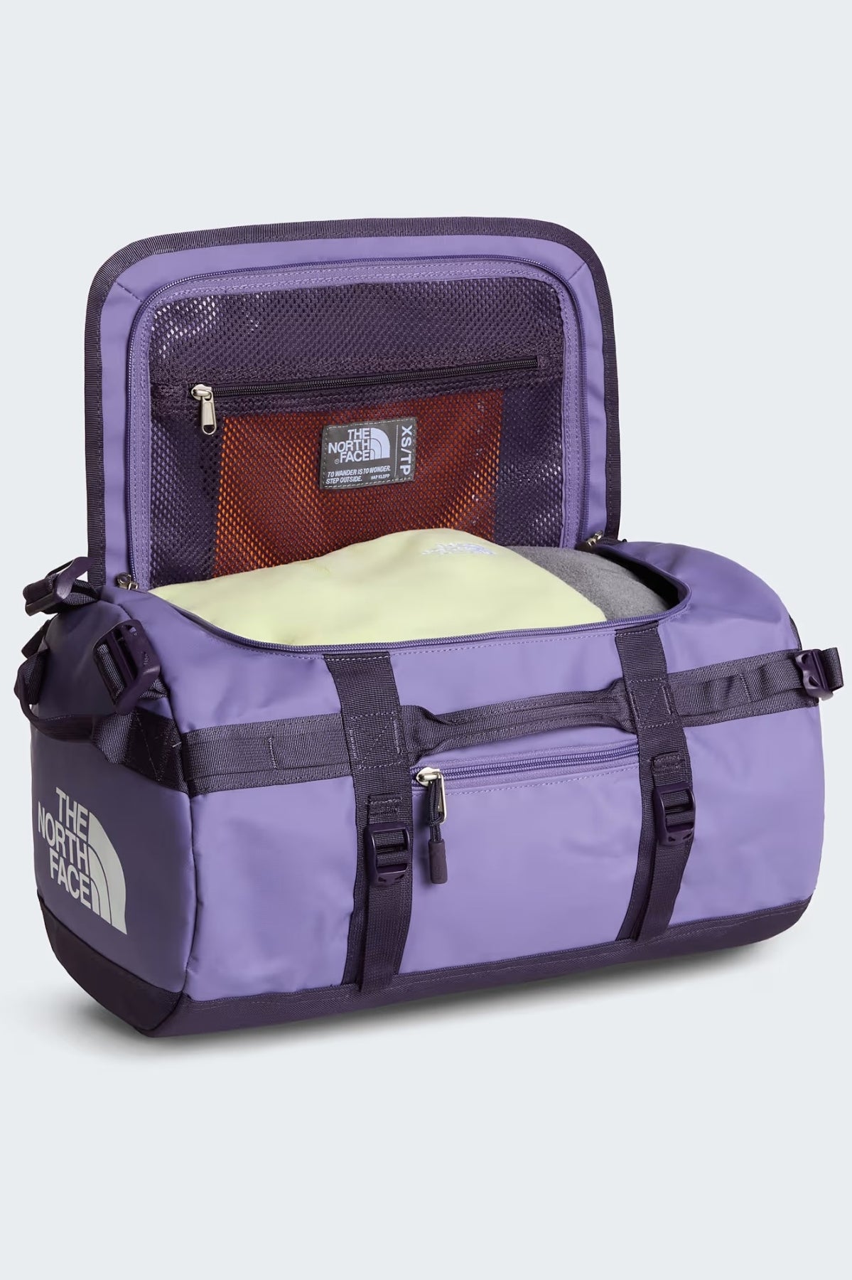 THE NORTH FACE BASE CAMP DUFFEL en color VIOLETA  (3)