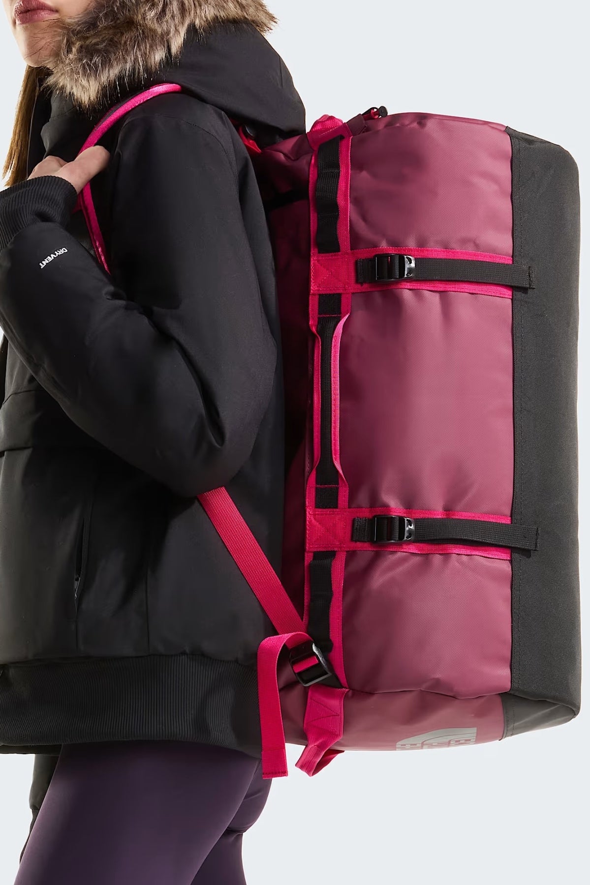 THE NORTH FACE BASE CAMP DUFFEL en color BURDEOS  (1)