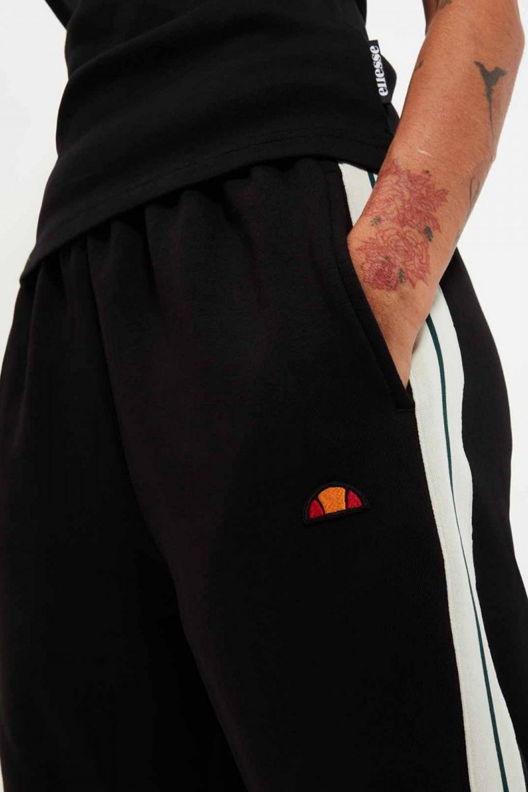 ELLESSE  RADICE JOGGER en color NEGRO  (4)