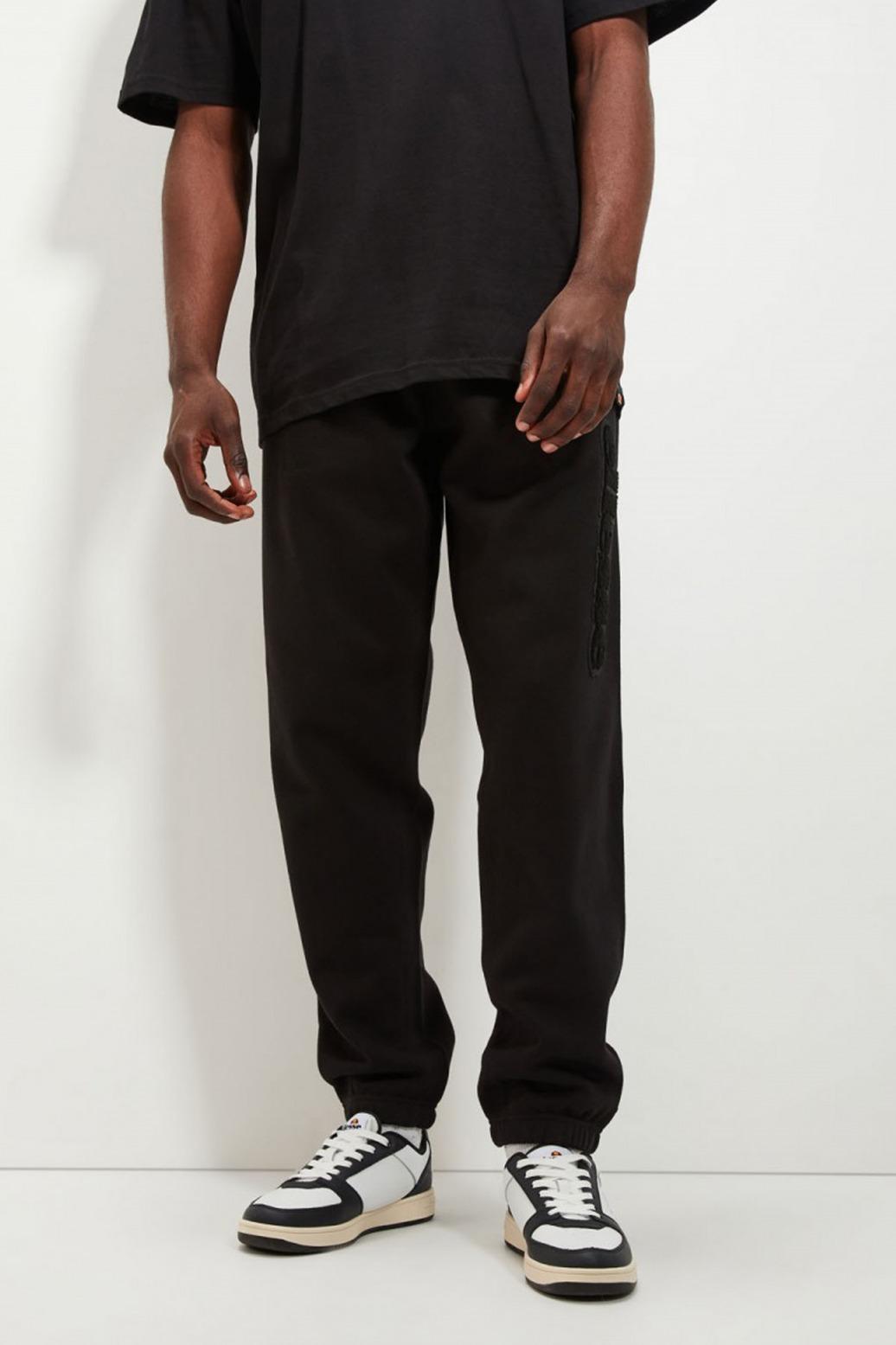 ELLESSE GARSI JOG PANT en color NEGRO  (1)
