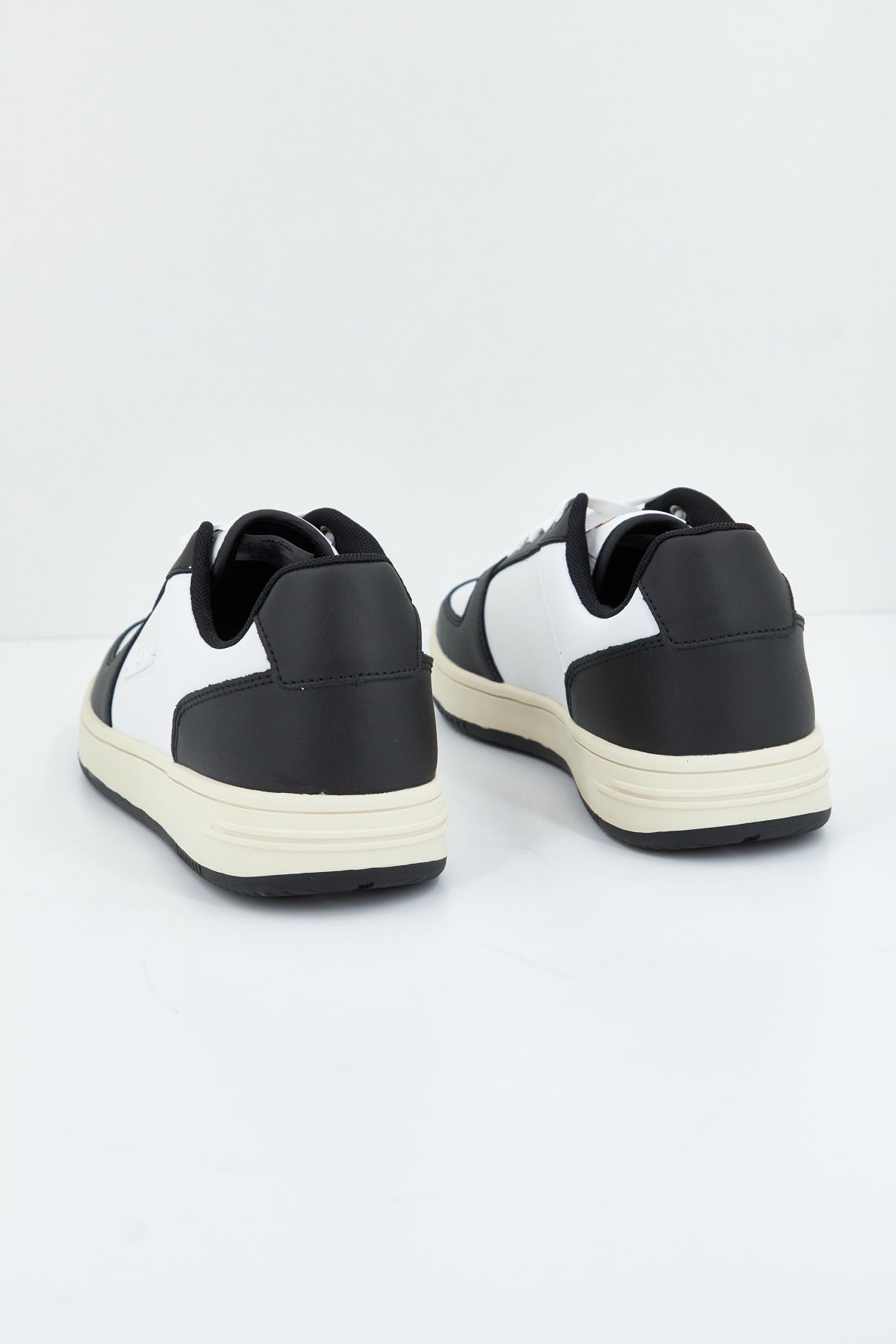 ELLESSE PANARO CUPSOLE en color BLANCO  (4)