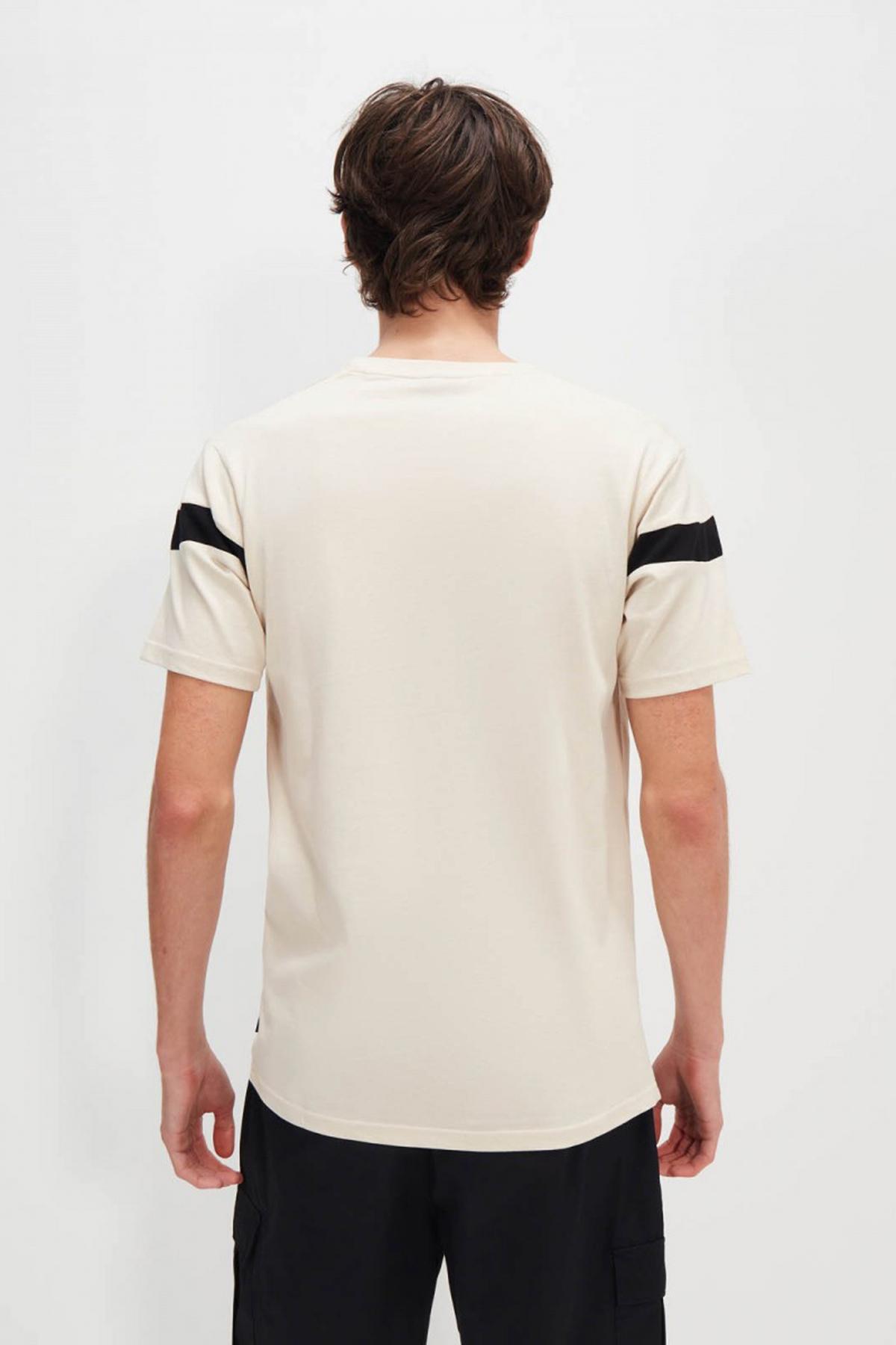 ELLESSE CASERIO TEE en color BEIS  (2)